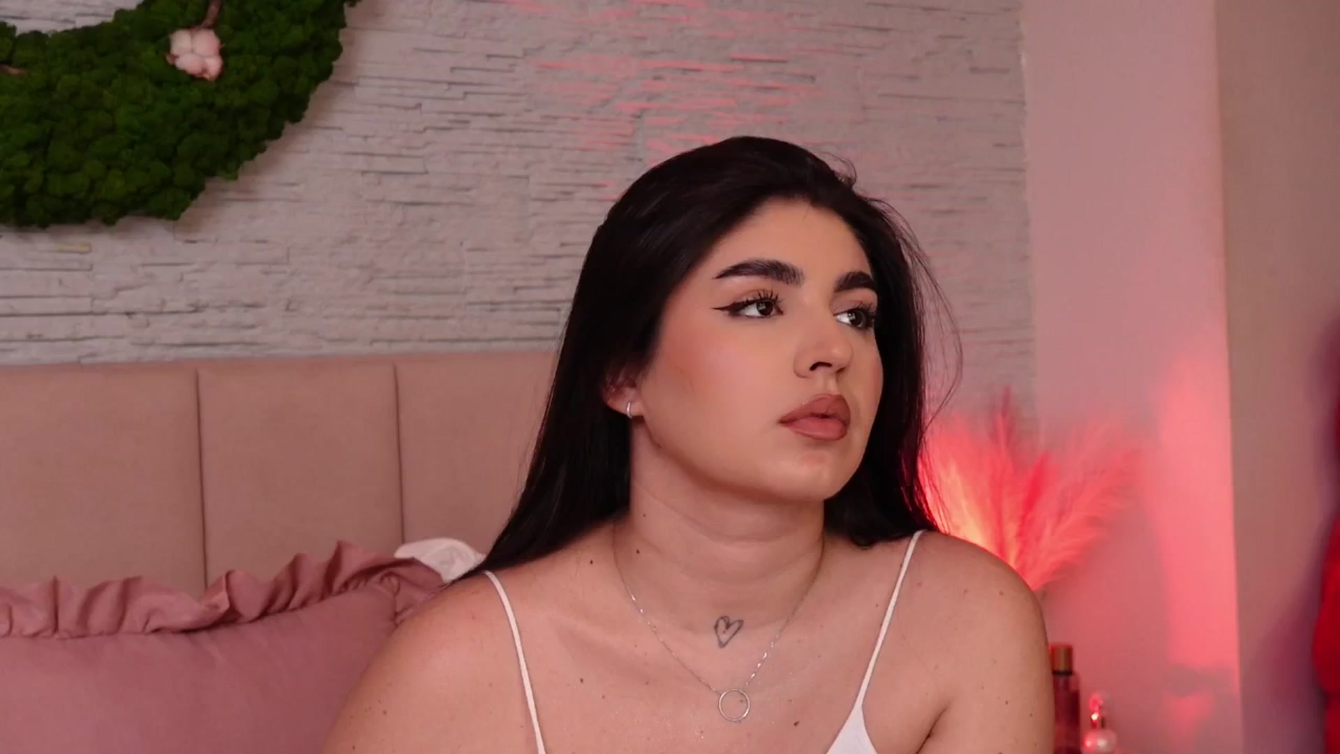 Gallery image thumbnail from RachelS's myfreecams stream on, 02/28/2025, 09:26 image 2 of 20