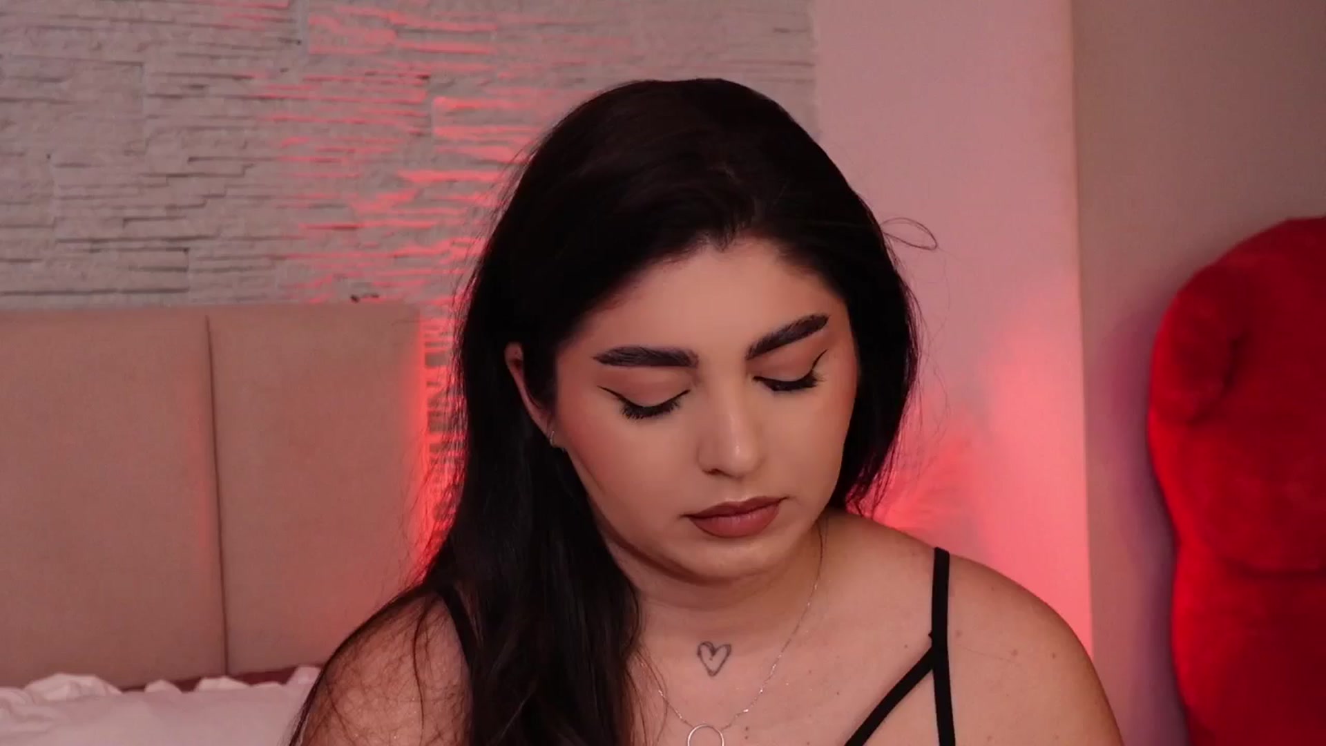 Gallery image thumbnail from RachelS's myfreecams stream on, 03/01/2025, 07:18 image 7 of 20