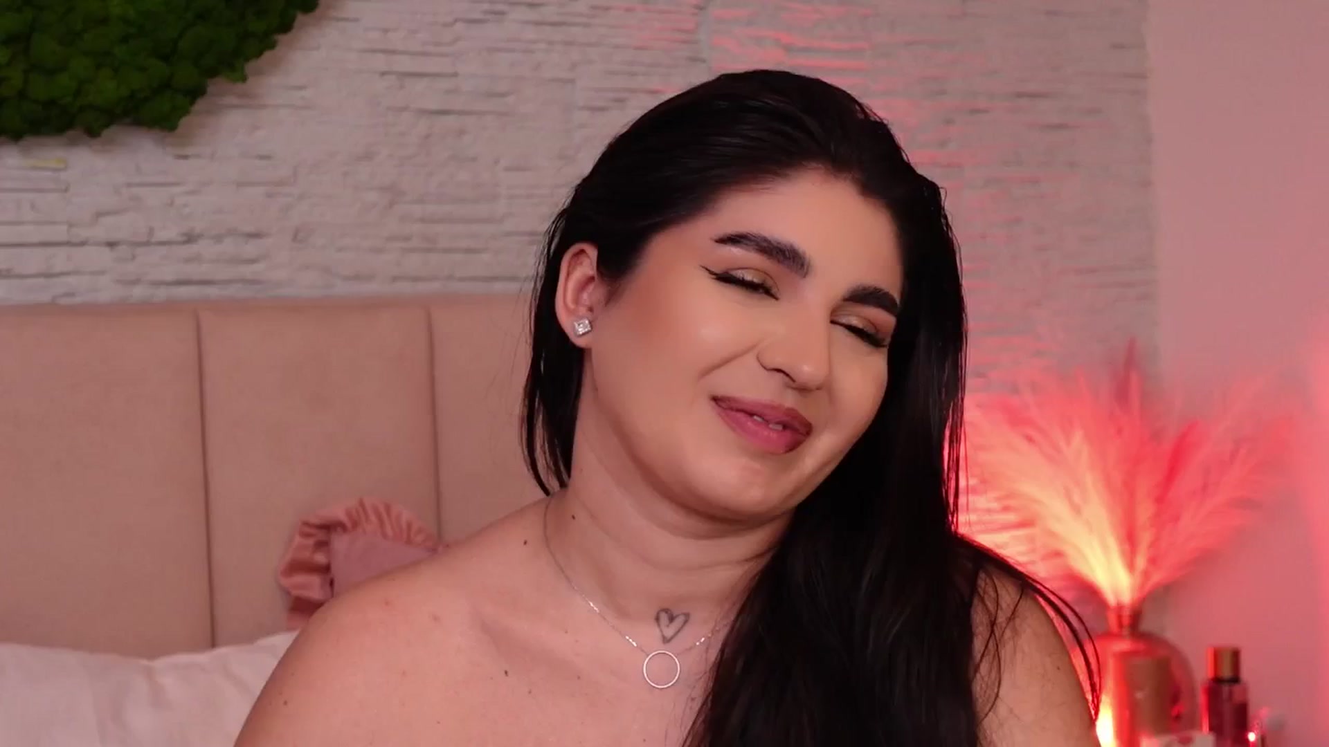 Gallery image thumbnail from RachelS's myfreecams stream on, 03/02/2025, 14:24 image 2 of 20