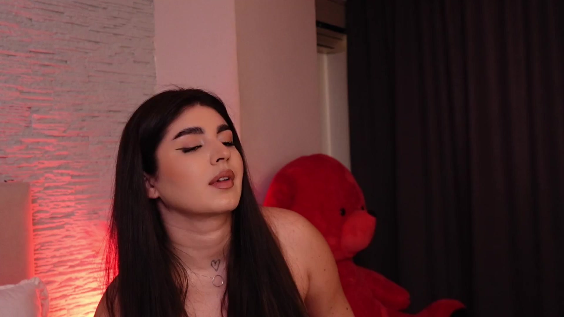 Gallery image thumbnail from RachelS's myfreecams stream on, 03/03/2025, 08:12 image 1 of 20