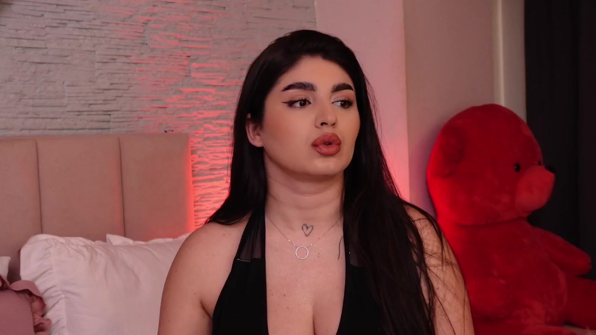 Gallery image thumbnail from RachelS's myfreecams stream on, 03/03/2025, 10:59 image 4 of 20