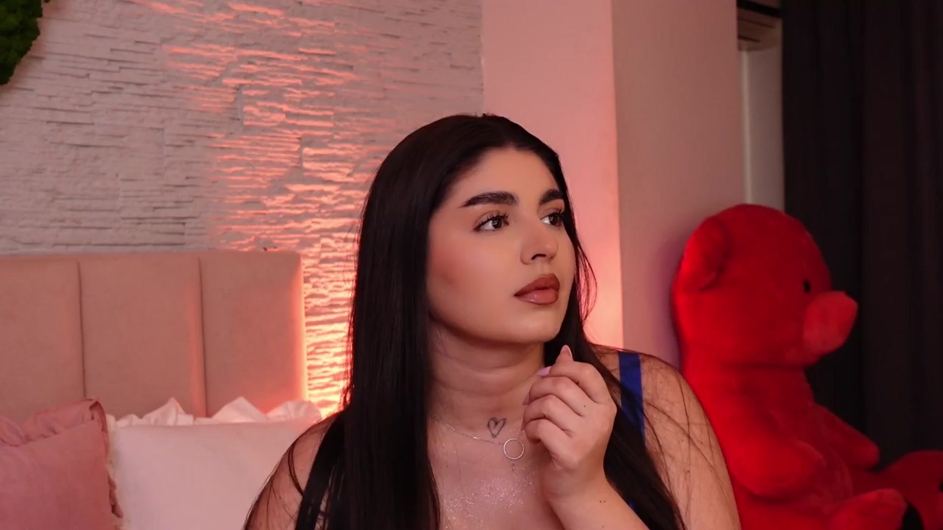 Gallery image thumbnail from RachelS's myfreecams stream on, 03/05/2025, 10:12 image 14 of 20