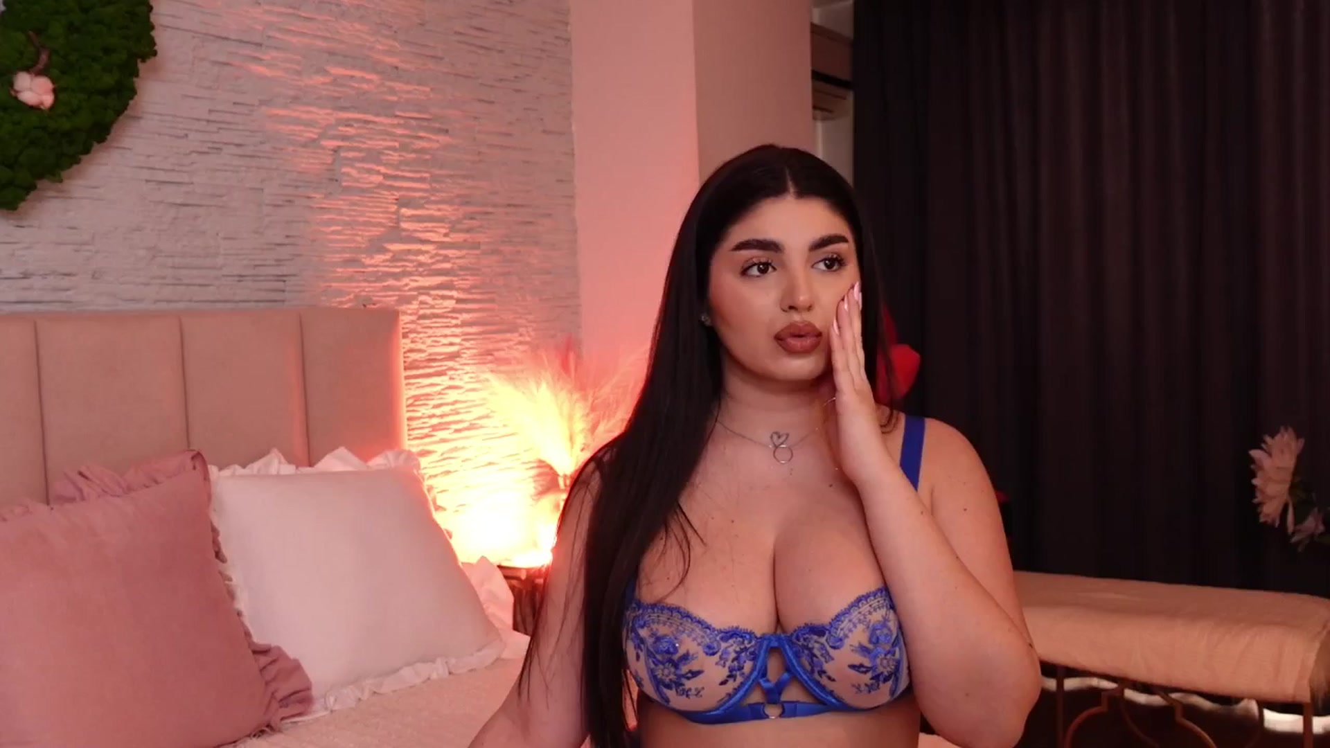 Gallery image thumbnail from RachelS's myfreecams stream on, 03/05/2025, 10:12 image 20 of 20