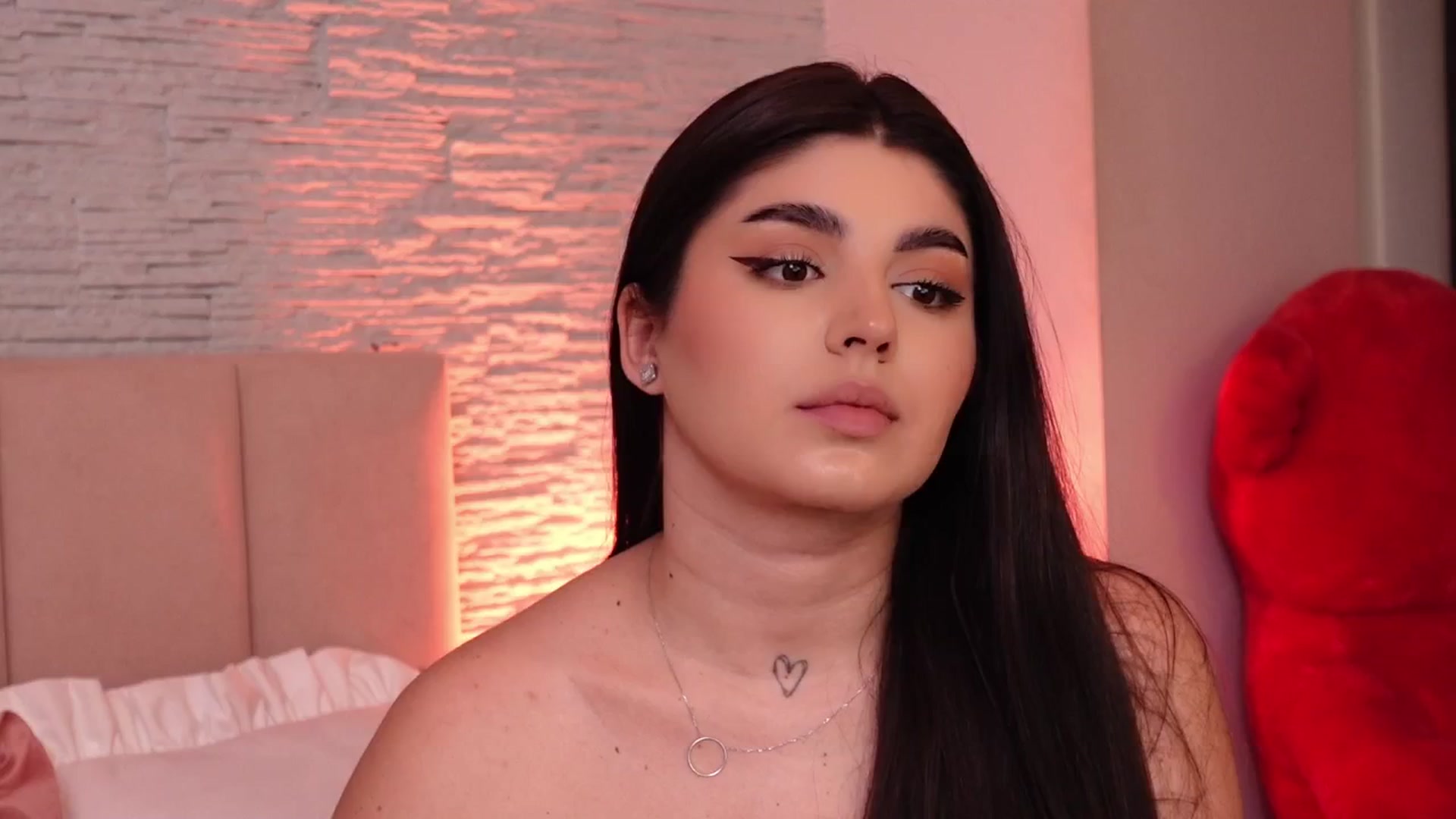Gallery image thumbnail from RachelS's myfreecams stream on, 03/07/2025, 11:10 image 2 of 20