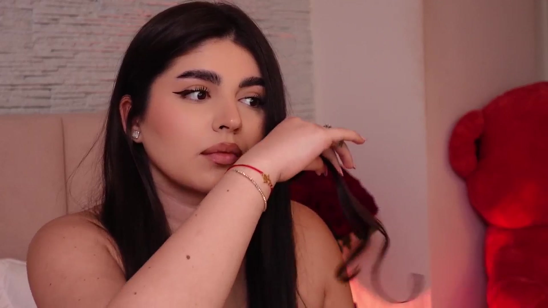 Gallery image thumbnail from RachelS's myfreecams stream on, 03/09/2025, 12:08 image 3 of 20