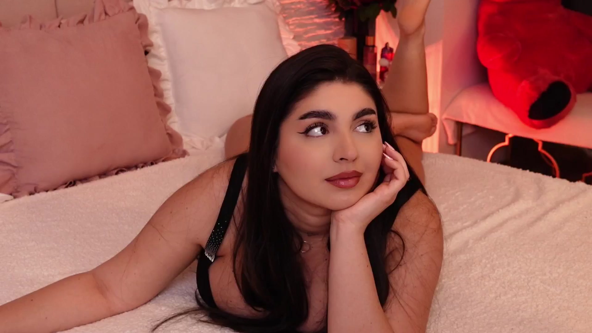 Gallery image thumbnail from RachelS's myfreecams stream on, 03/11/2025, 11:45 image 4 of 20