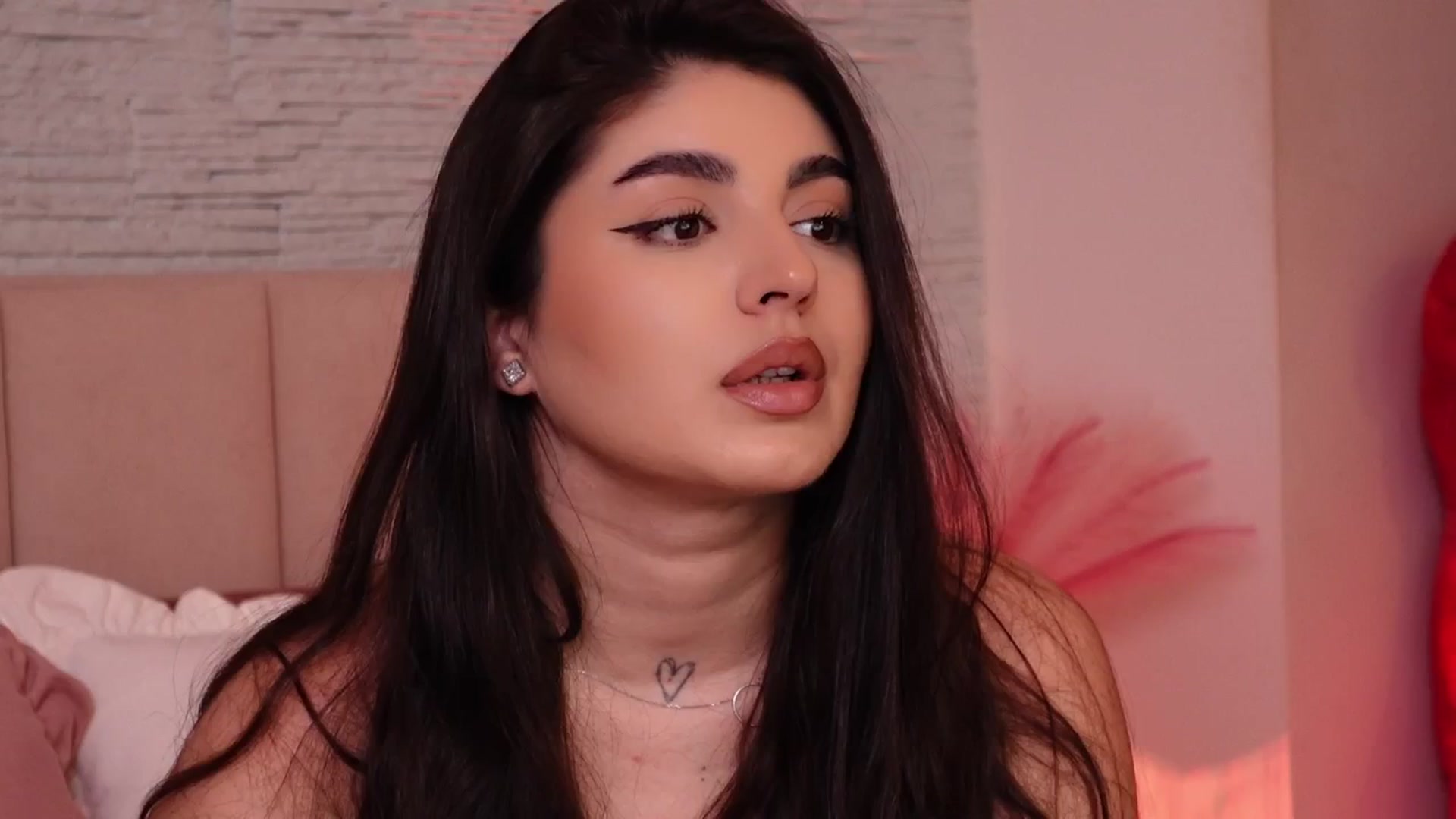 Gallery image thumbnail from RachelS's myfreecams stream on, 03/14/2025, 11:12 image 7 of 20