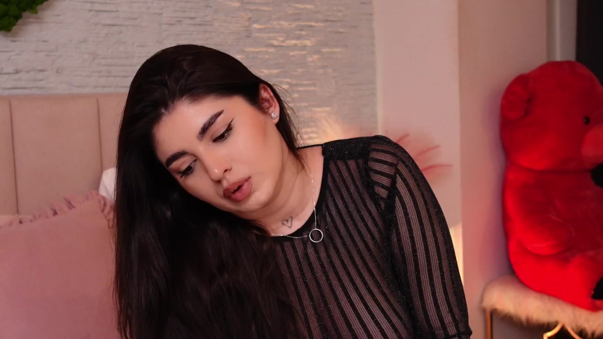 Gallery image thumbnail from RachelS's myfreecams stream on, 03/14/2025, 12:27 image 8 of 20