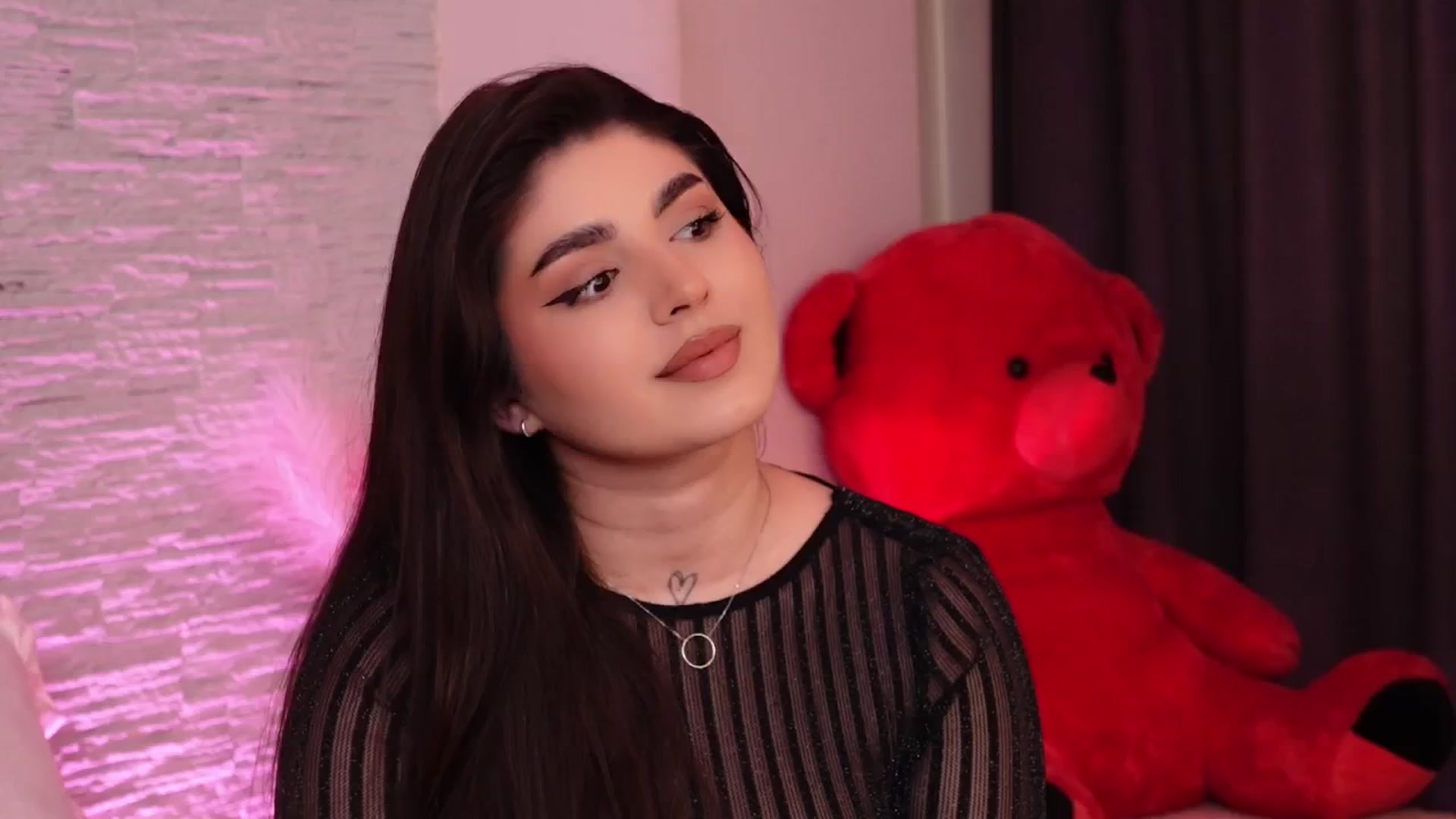 Gallery image thumbnail from RachelS's myfreecams stream on, 03/26/2025, 08:25 image 9 of 20