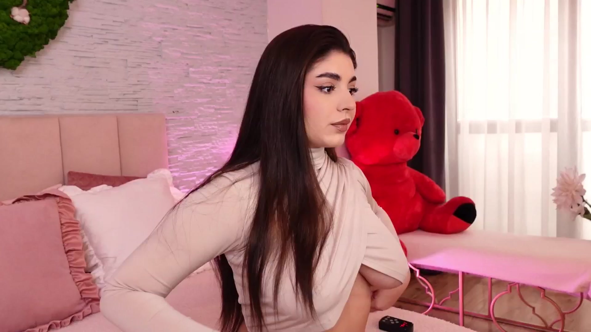 Gallery image thumbnail from RachelS's myfreecams stream on, 03/28/2025, 07:23 image 2 of 20