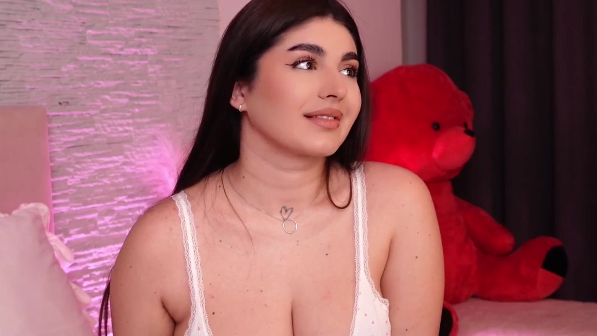 Gallery image thumbnail from RachelS's myfreecams stream on, 03/29/2025, 06:25 image 15 of 20