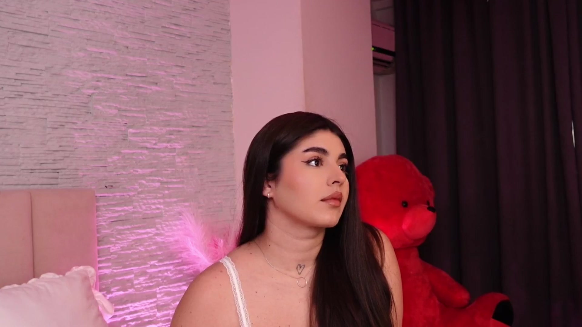 Gallery image thumbnail from RachelS's myfreecams stream on, 03/29/2025, 06:25 image 8 of 20