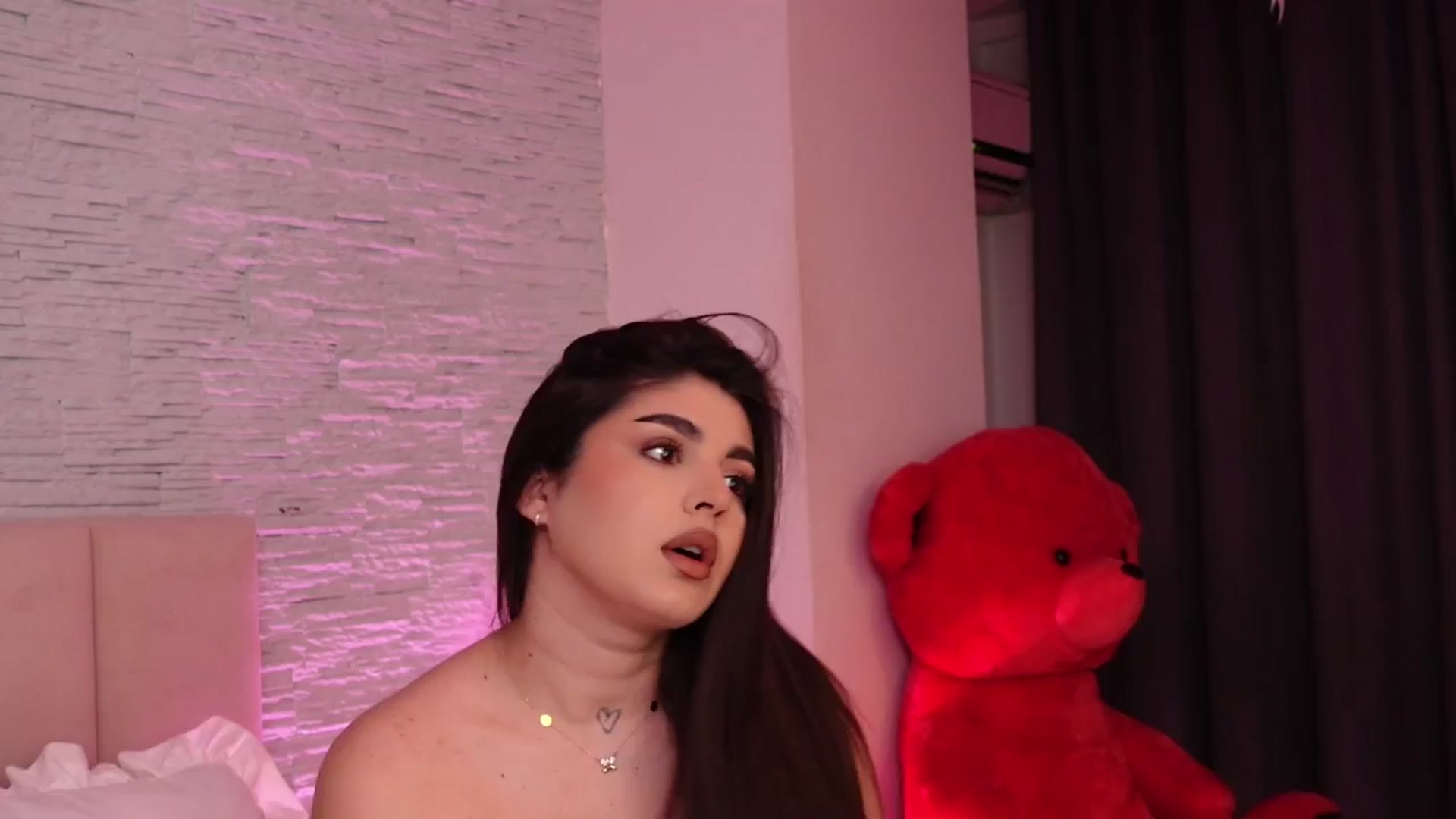 Gallery image thumbnail from RachelS's myfreecams stream on, 03/31/2025, 05:25 image 18 of 20