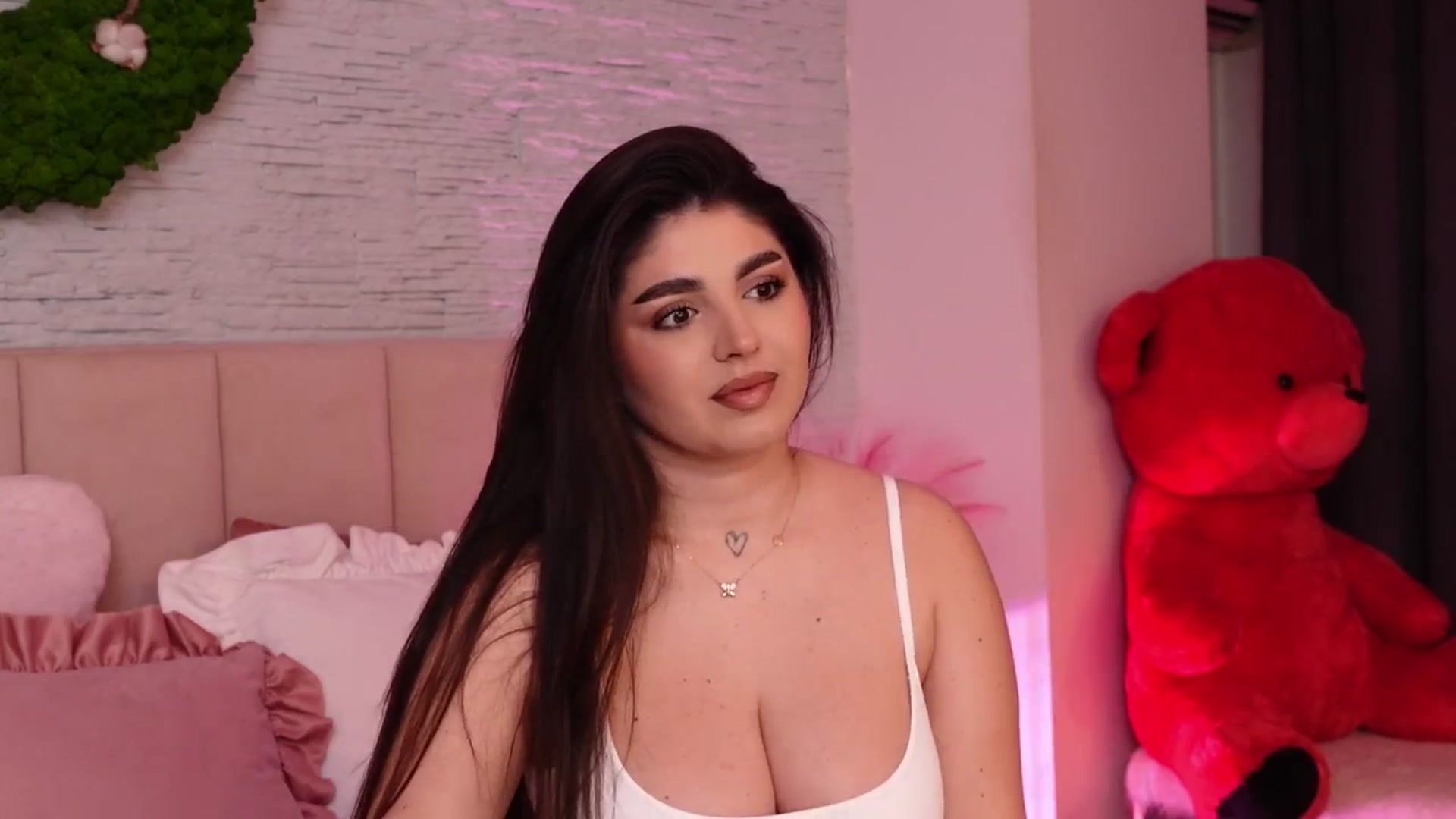 Gallery image thumbnail from RachelS's myfreecams stream on, 03/31/2025, 06:04 image 12 of 20