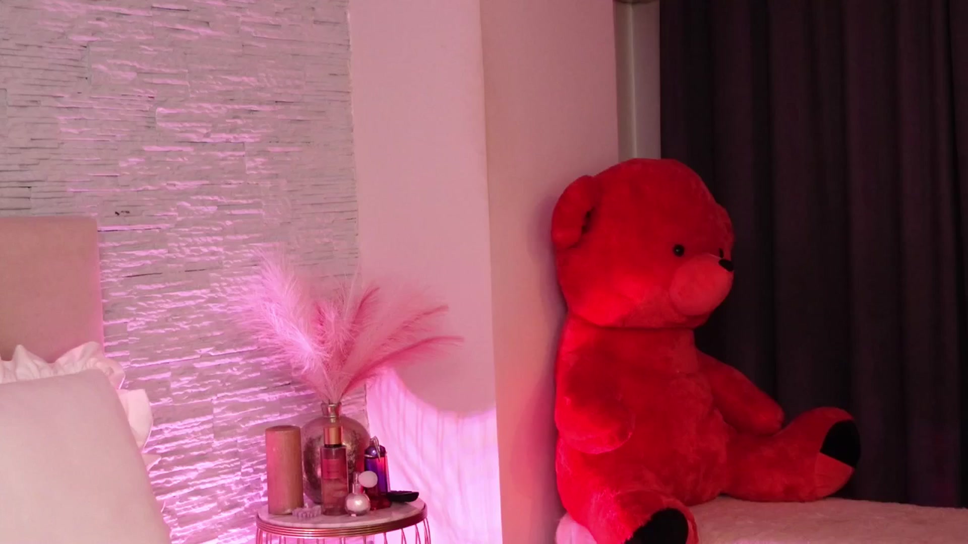 Gallery image thumbnail from RachelS's myfreecams stream on, 04/01/2025, 06:55 image 12 of 20