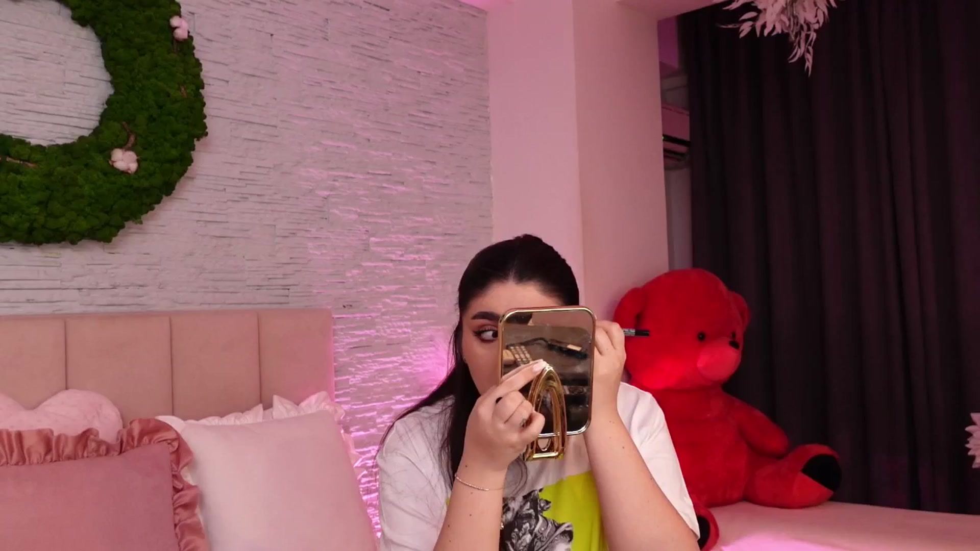 Gallery image thumbnail from RachelS's myfreecams stream on, 04/02/2025, 04:23 image 10 of 20