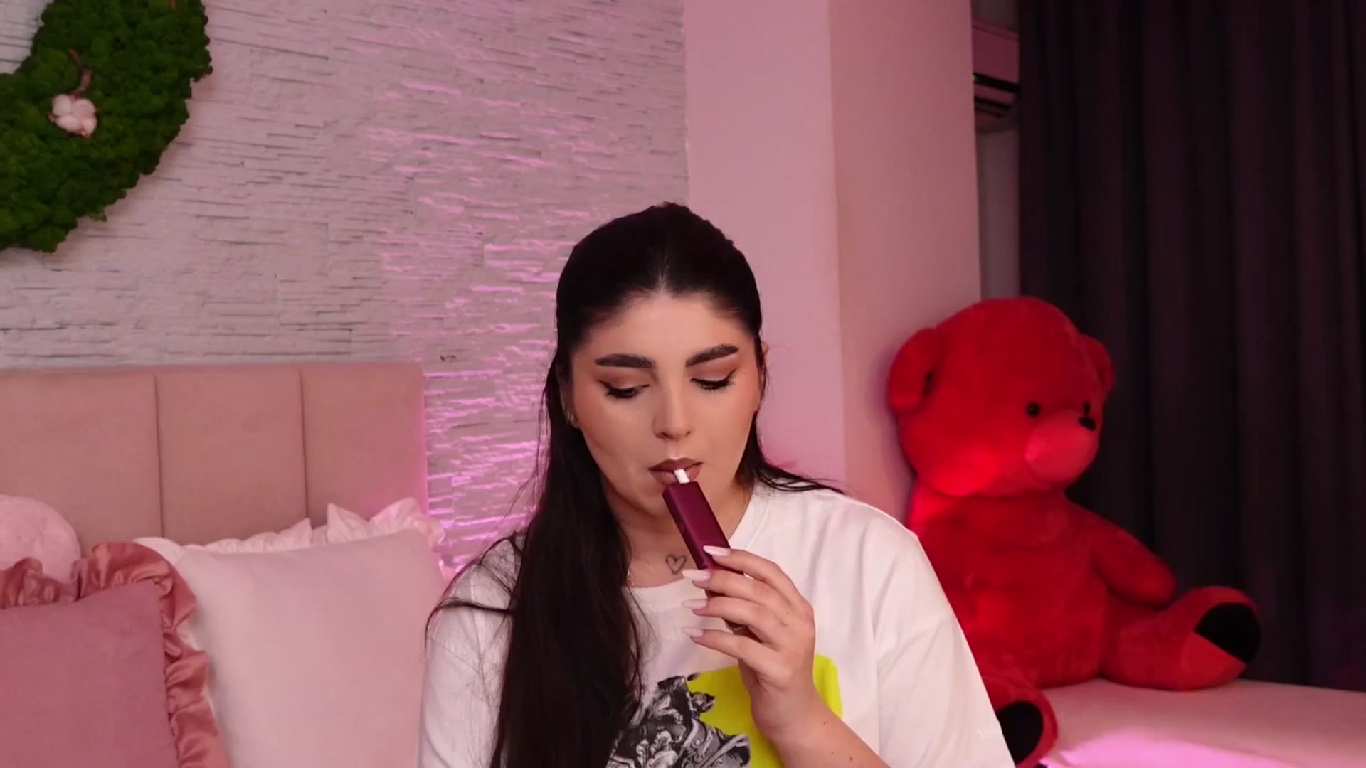 Gallery image thumbnail from RachelS's myfreecams stream on, 04/02/2025, 04:23 image 16 of 20