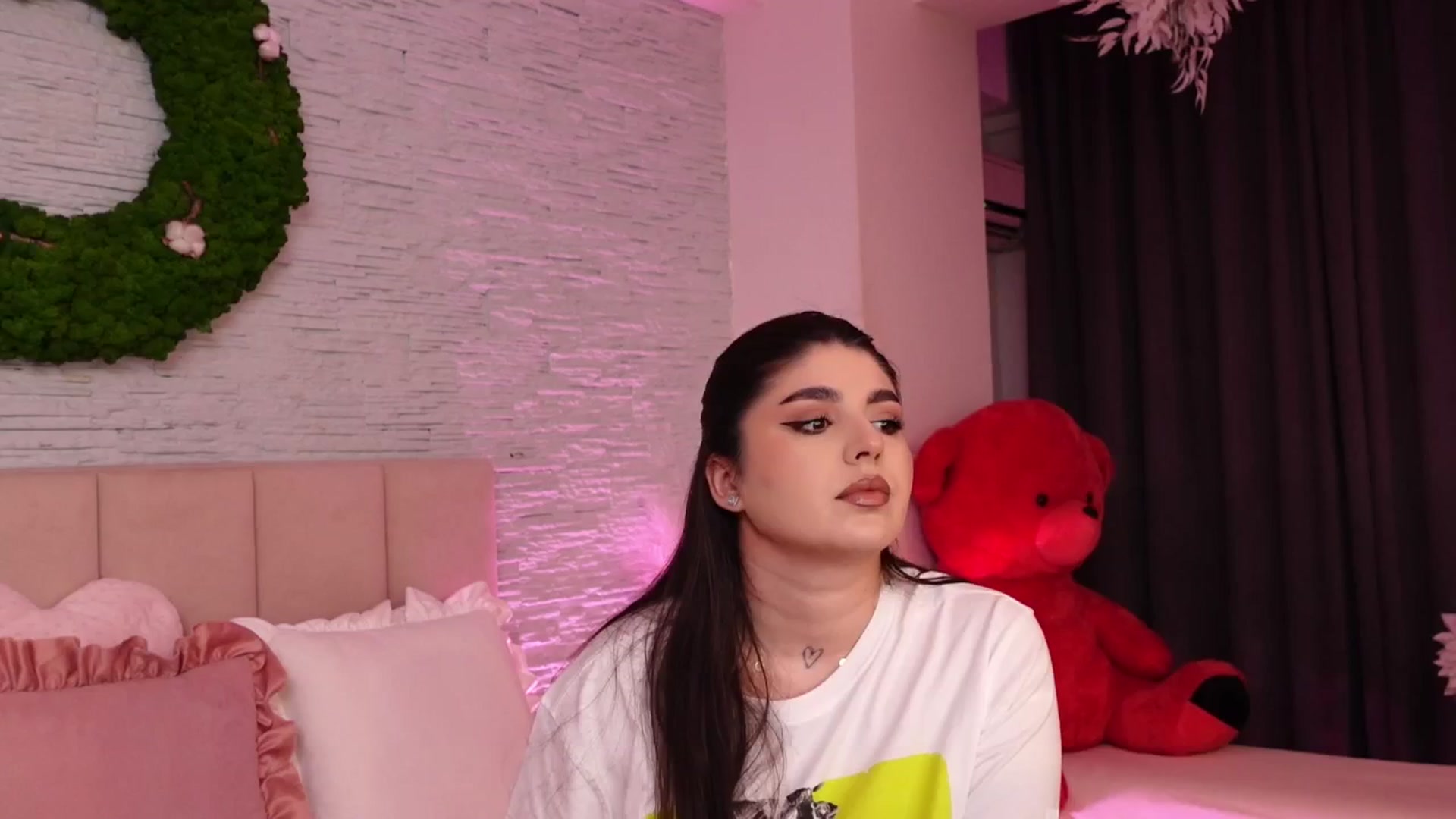 Gallery image thumbnail from RachelS's myfreecams stream on, 04/02/2025, 04:23 image 11 of 20