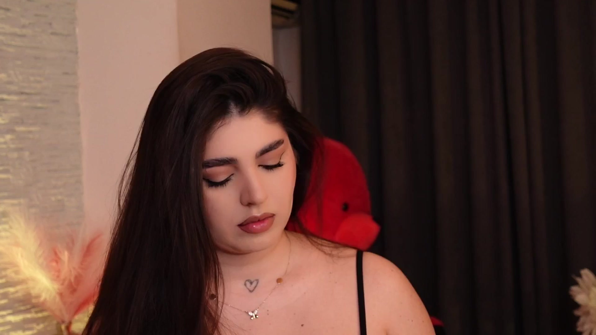Gallery image thumbnail from RachelS's myfreecams stream on, 04/05/2025, 05:26 image 1 of 20