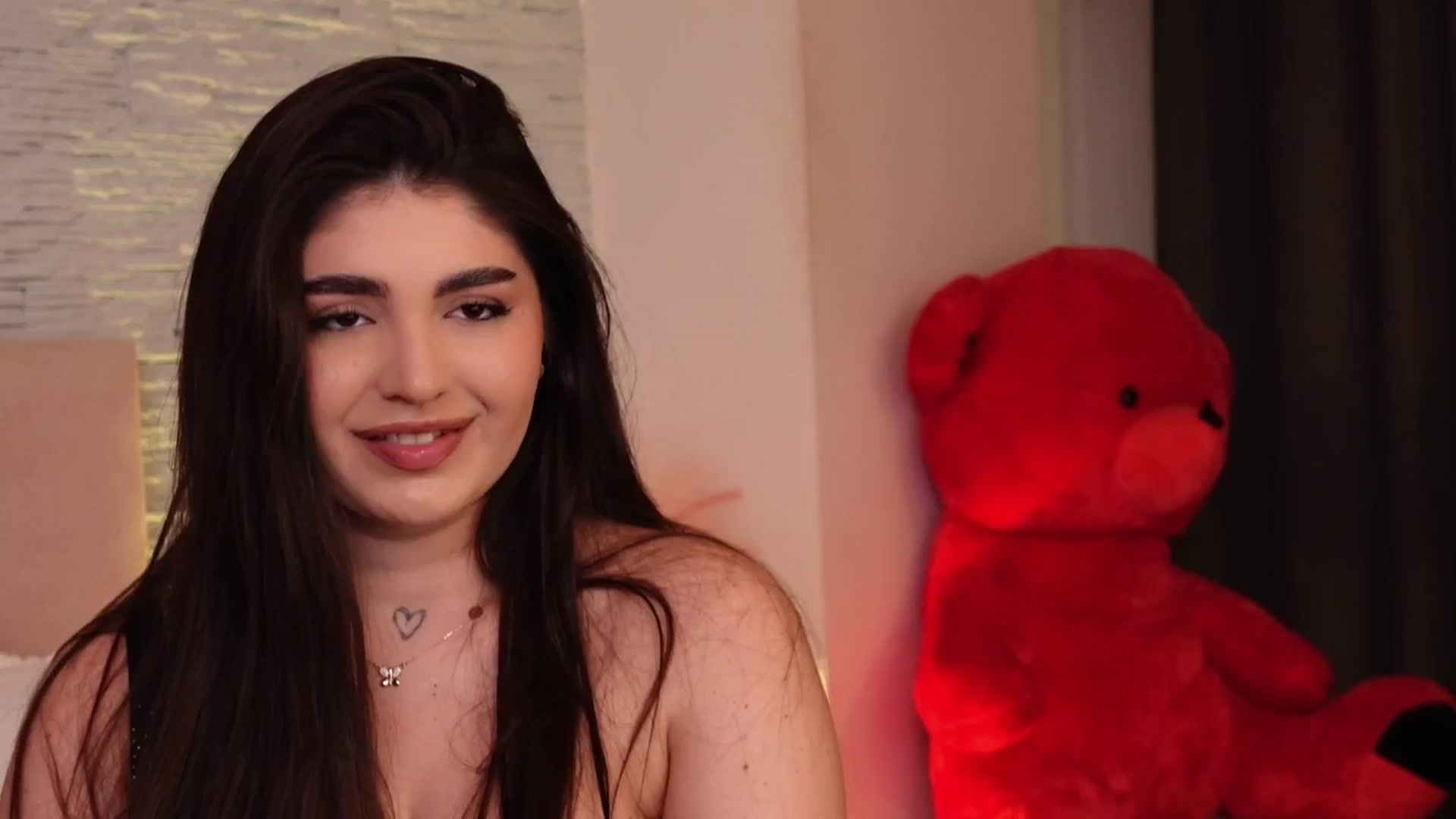 Gallery image thumbnail from RachelS's myfreecams stream on, 04/06/2025, 09:30 image 18 of 20