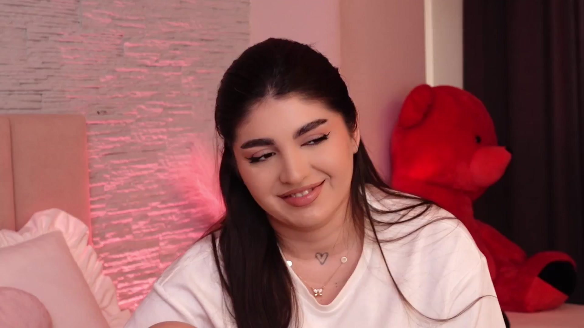 Gallery image thumbnail from RachelS's myfreecams stream on, 04/07/2025, 08:10 image 9 of 20