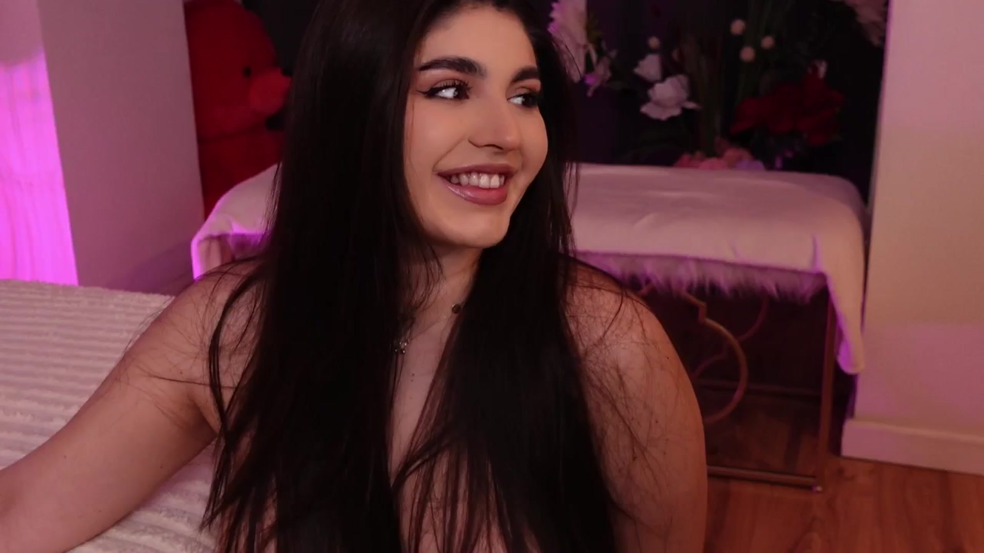Gallery image thumbnail from RachelS's myfreecams stream on, 04/10/2025, 06:29 image 4 of 20