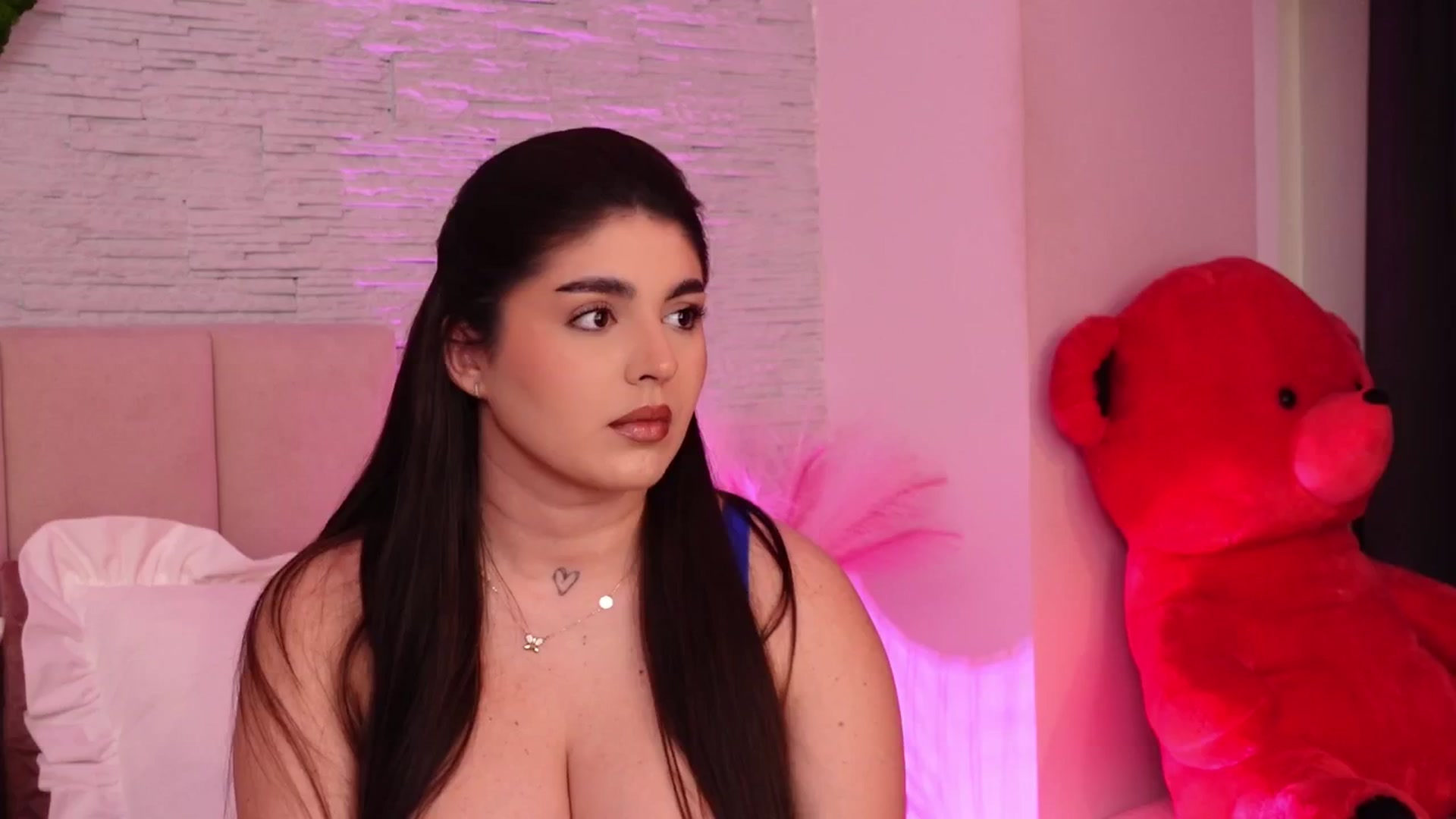 Gallery image thumbnail from RachelS's myfreecams stream on, 04/11/2025, 09:04 image 11 of 20