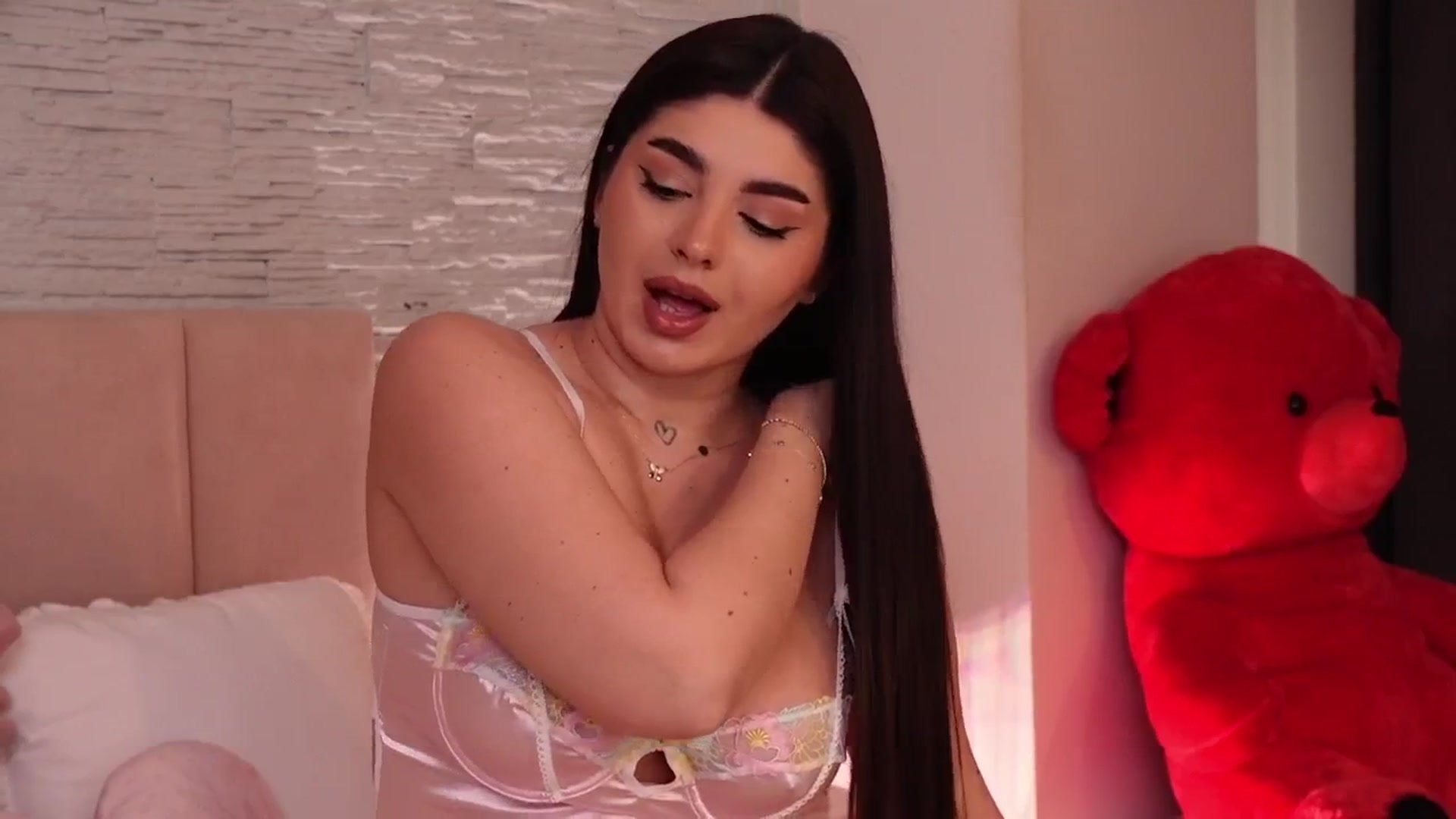 Gallery image thumbnail from RachelS's myfreecams stream on, 04/16/2025, 08:53 image 3 of 20
