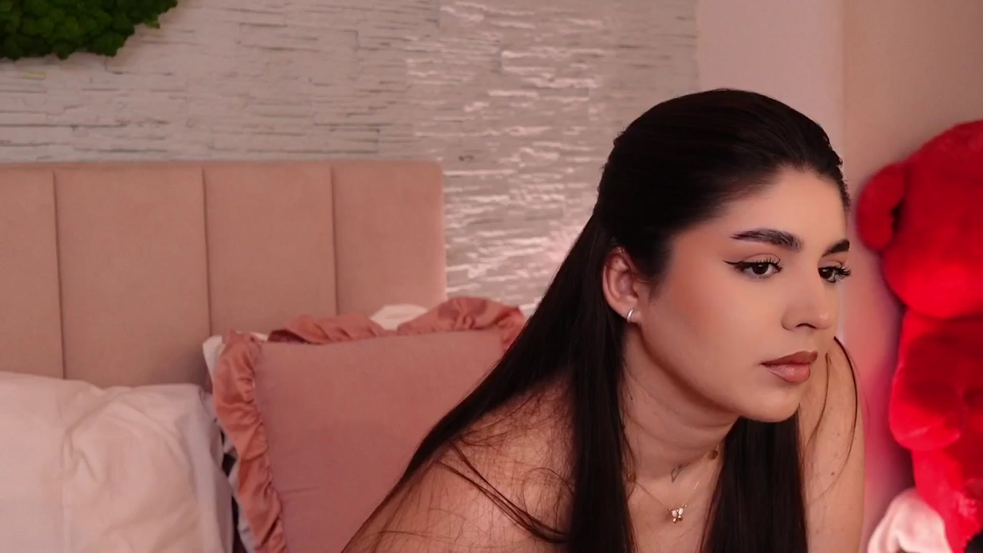Gallery image thumbnail from RachelS's myfreecams stream on, 04/17/2025, 06:31 image 20 of 20