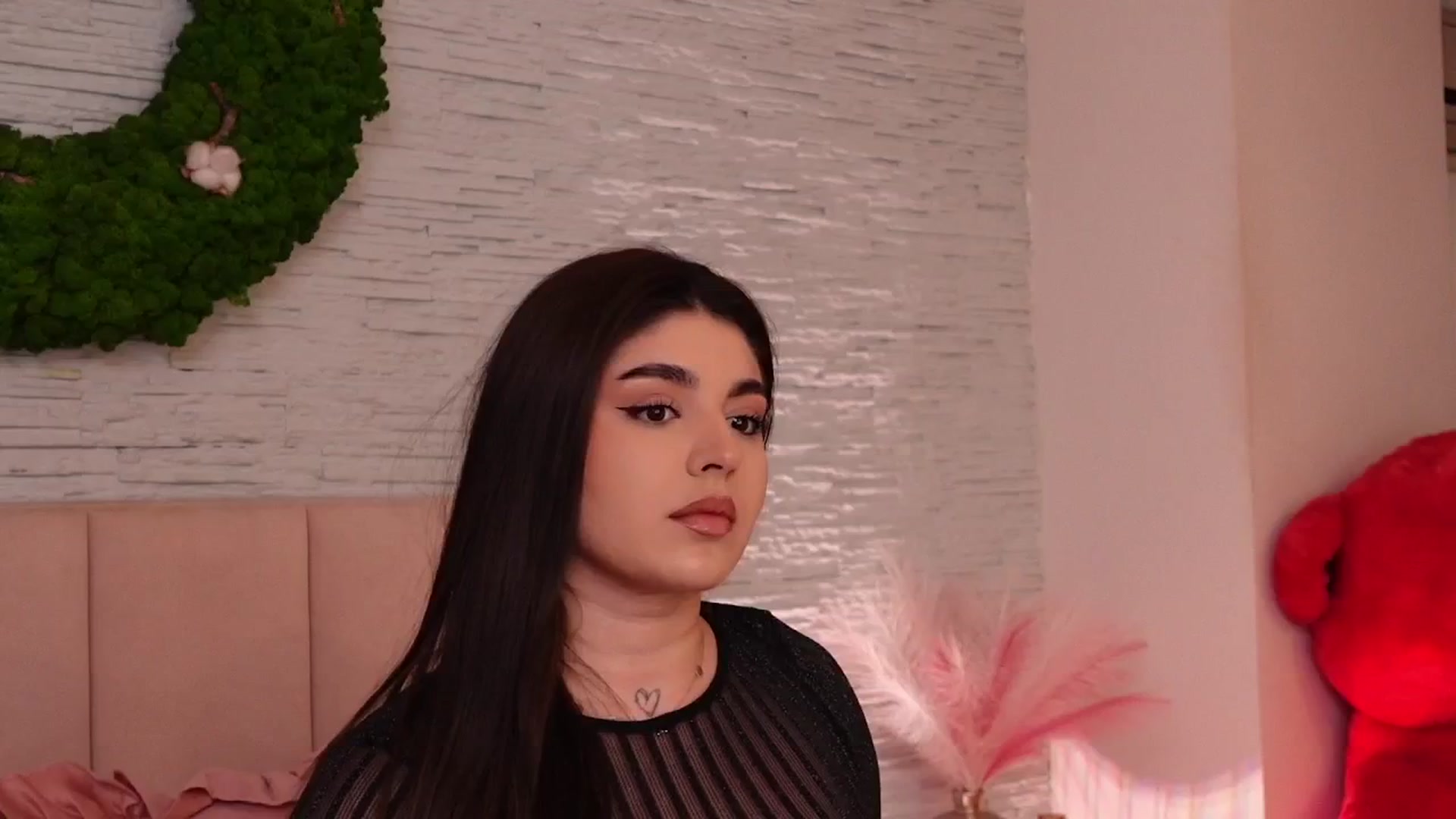 Gallery image thumbnail from RachelS's myfreecams stream on, 04/17/2025, 07:10 image 4 of 20