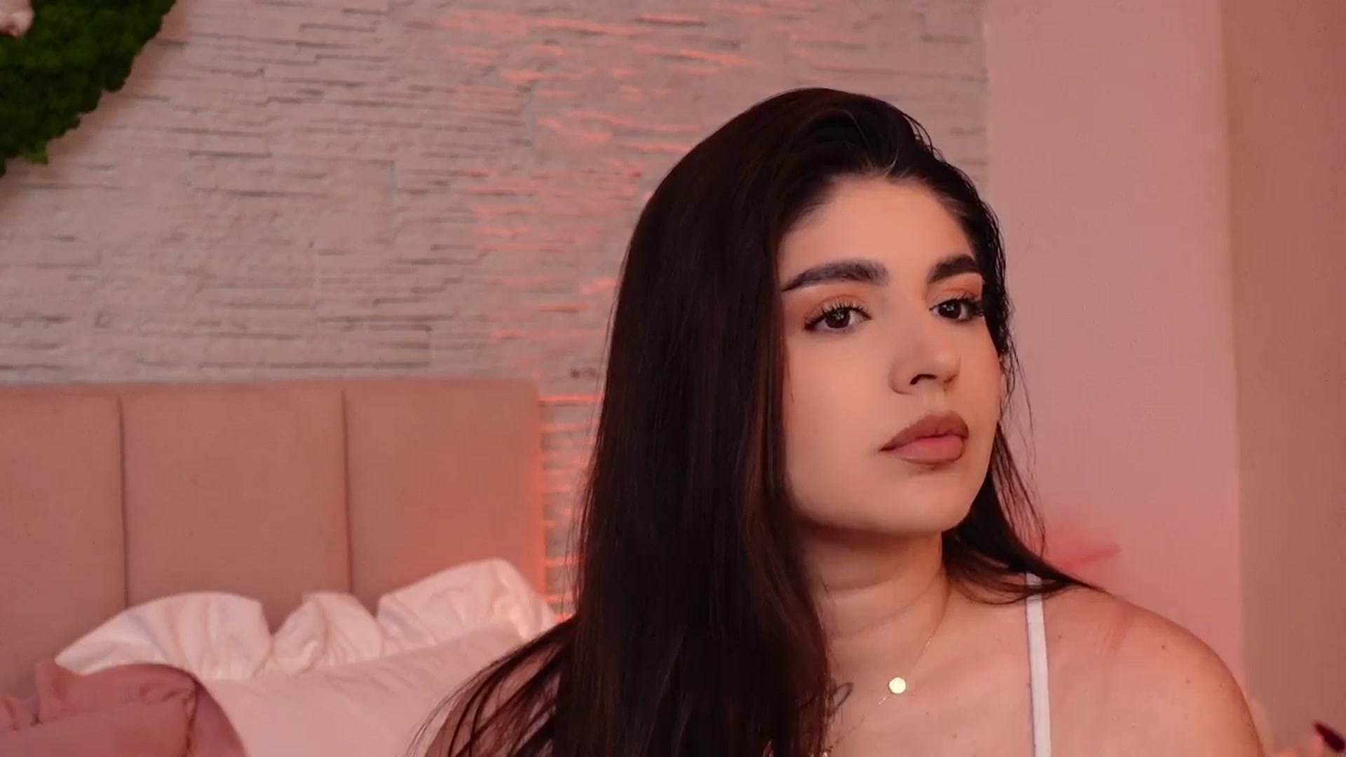 Gallery image thumbnail from RachelS's myfreecams stream on, 04/28/2025, 05:30 image 2 of 20
