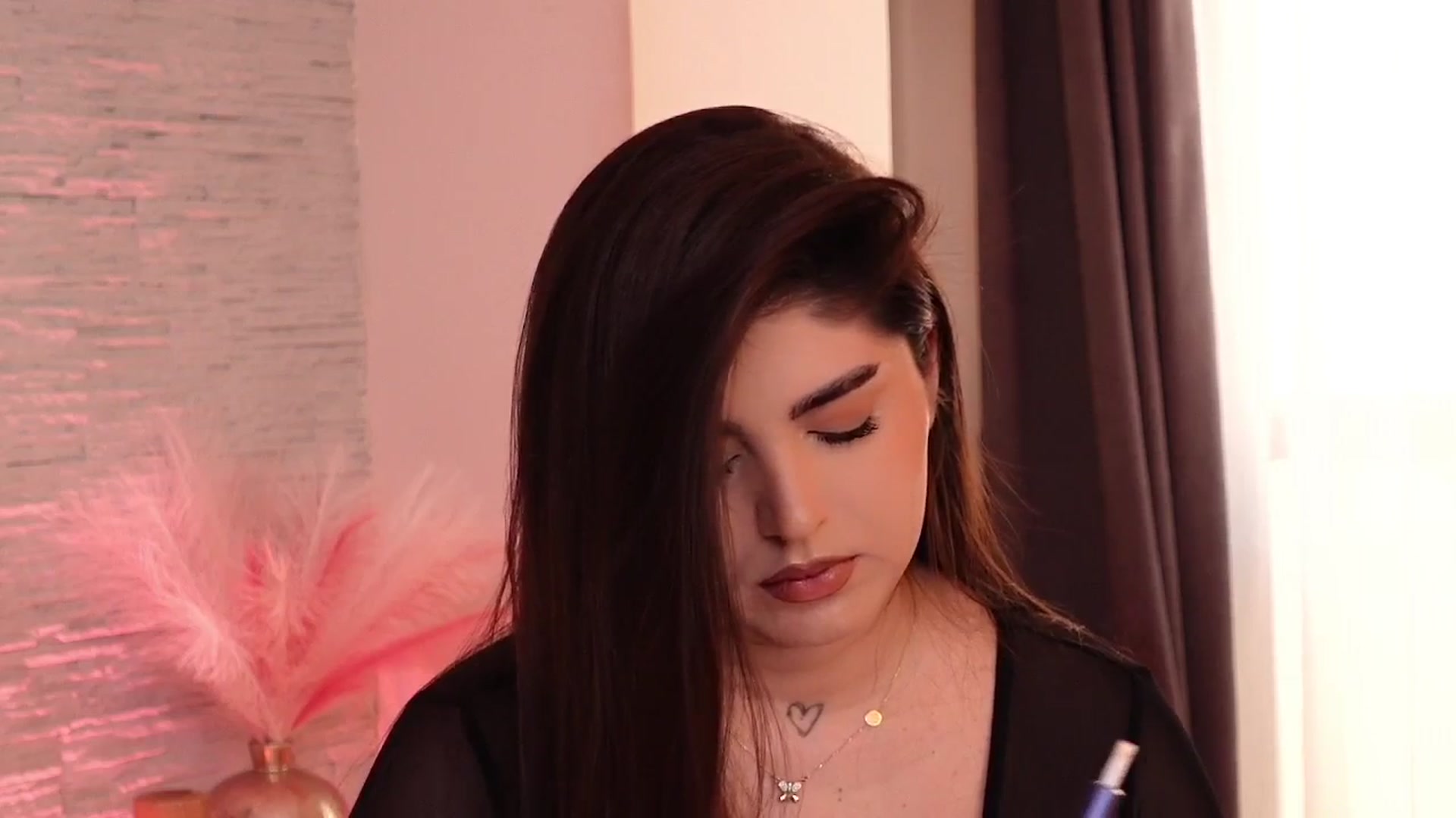 Gallery image thumbnail from RachelS's myfreecams stream on, 05/02/2025, 06:09 image 9 of 20