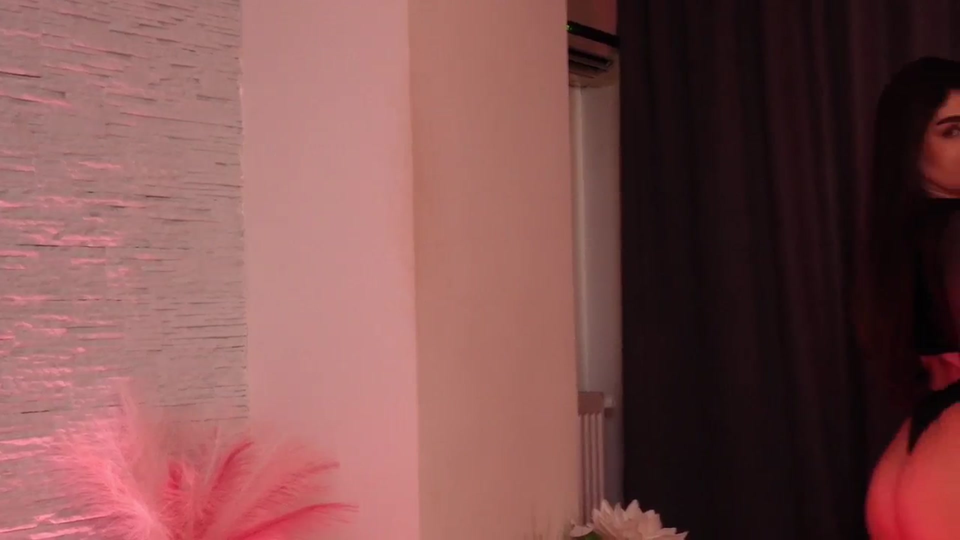 Gallery image thumbnail from RachelS's myfreecams stream on, 05/02/2025, 06:09 image 13 of 20