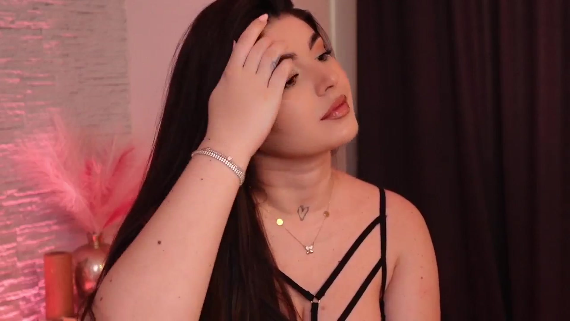 Gallery image thumbnail from RachelS's myfreecams stream on, 05/02/2025, 06:52 image 7 of 20