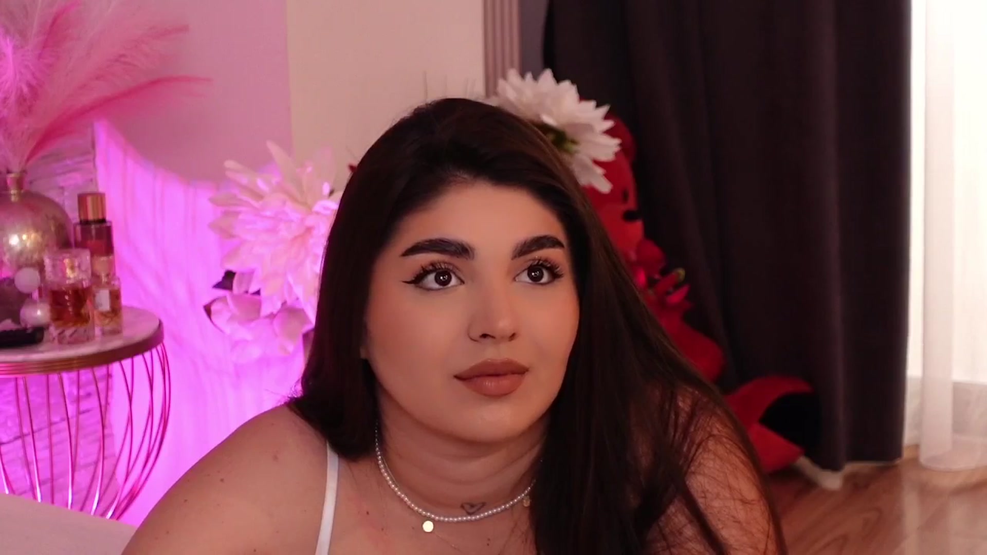 Gallery image thumbnail from RachelS's myfreecams stream on, 05/07/2025, 06:08 image 6 of 20