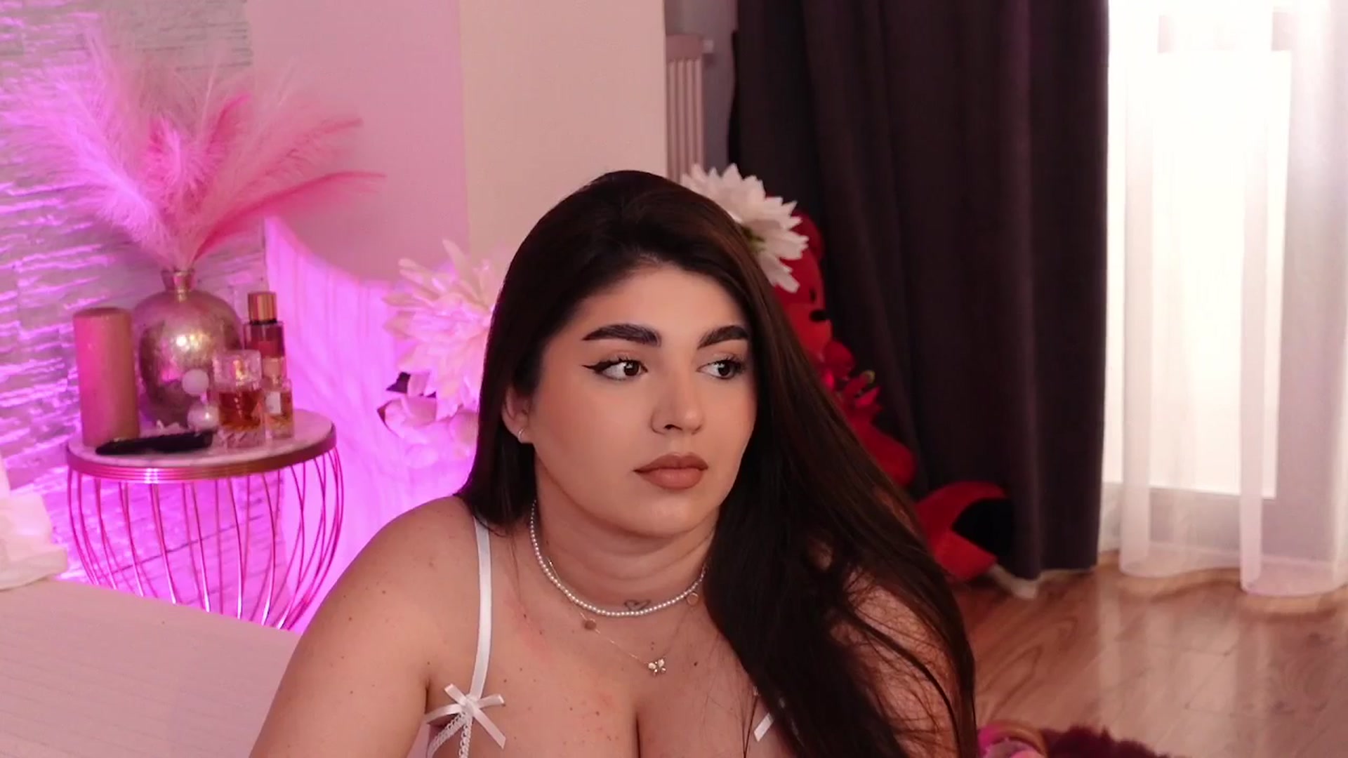 Gallery image thumbnail from RachelS's myfreecams stream on, 05/07/2025, 06:08 image 5 of 20