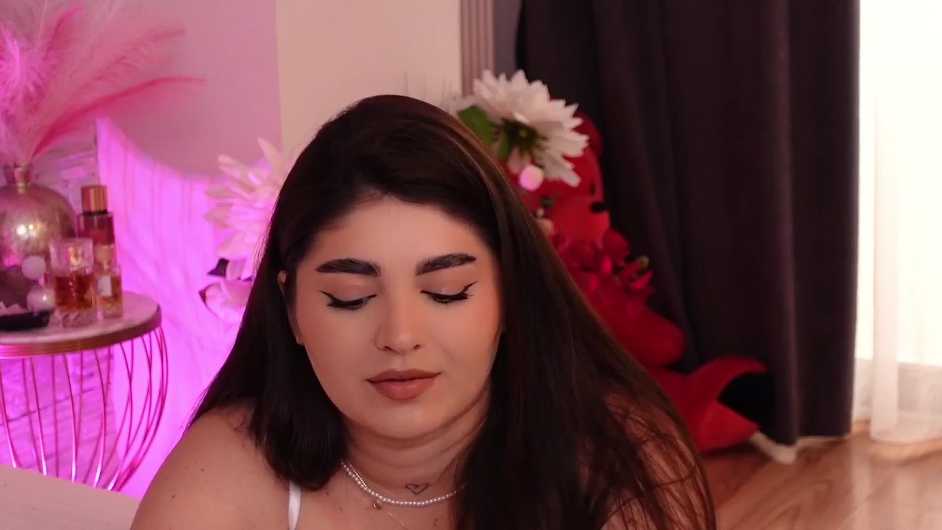 Gallery image thumbnail from RachelS's myfreecams stream on, 05/07/2025, 06:08 image 7 of 20