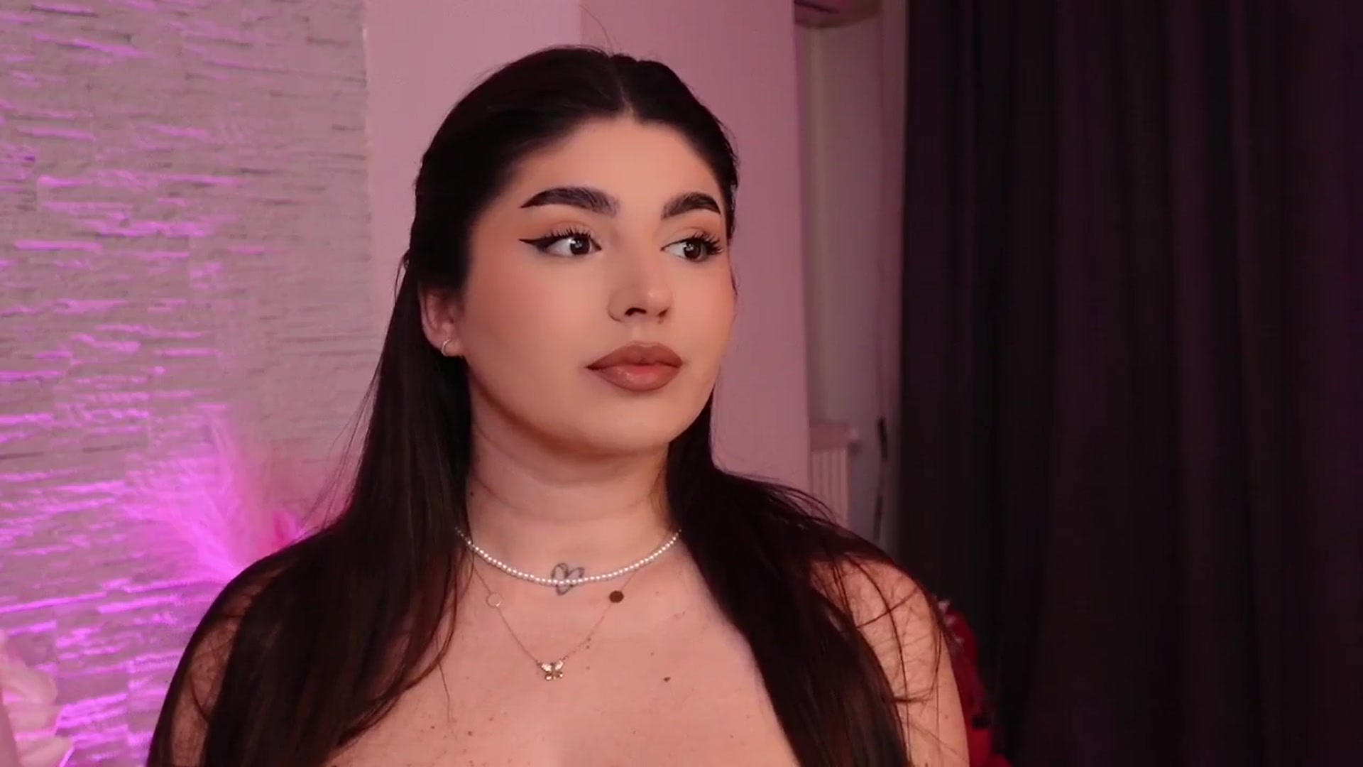 Gallery image thumbnail from RachelS's myfreecams stream on, 05/08/2025, 07:00 image 5 of 20