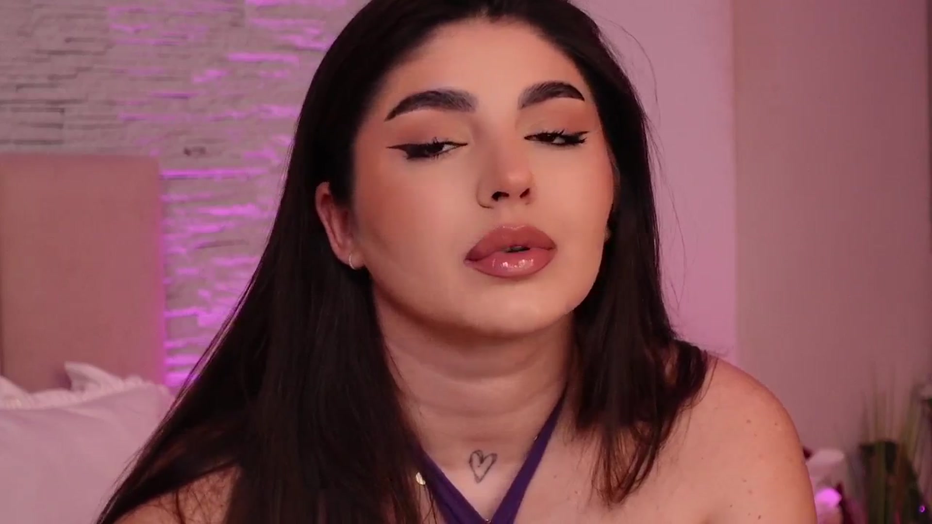 Gallery image thumbnail from RachelS's myfreecams stream on, 05/10/2025, 06:35 image 11 of 20