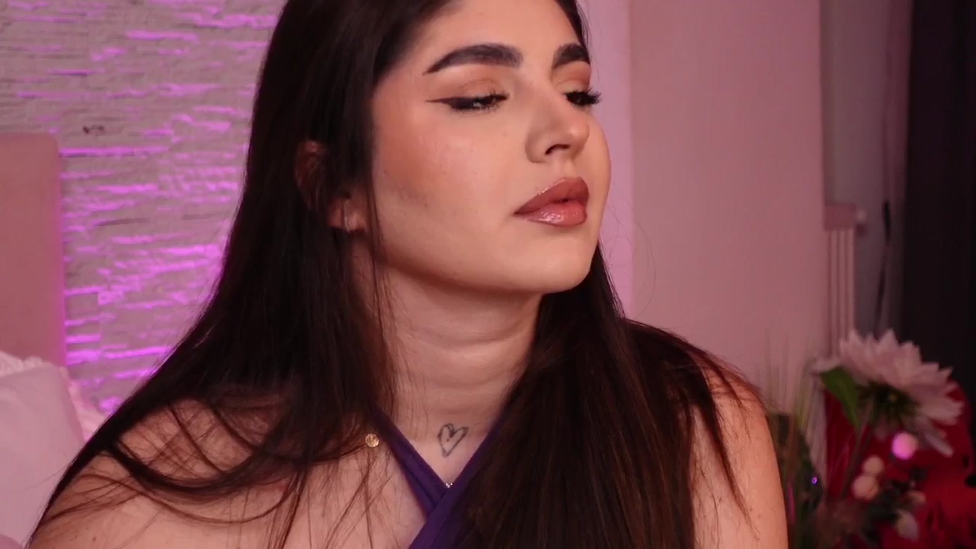 Gallery image thumbnail from RachelS's myfreecams stream on, 05/10/2025, 06:35 image 3 of 20