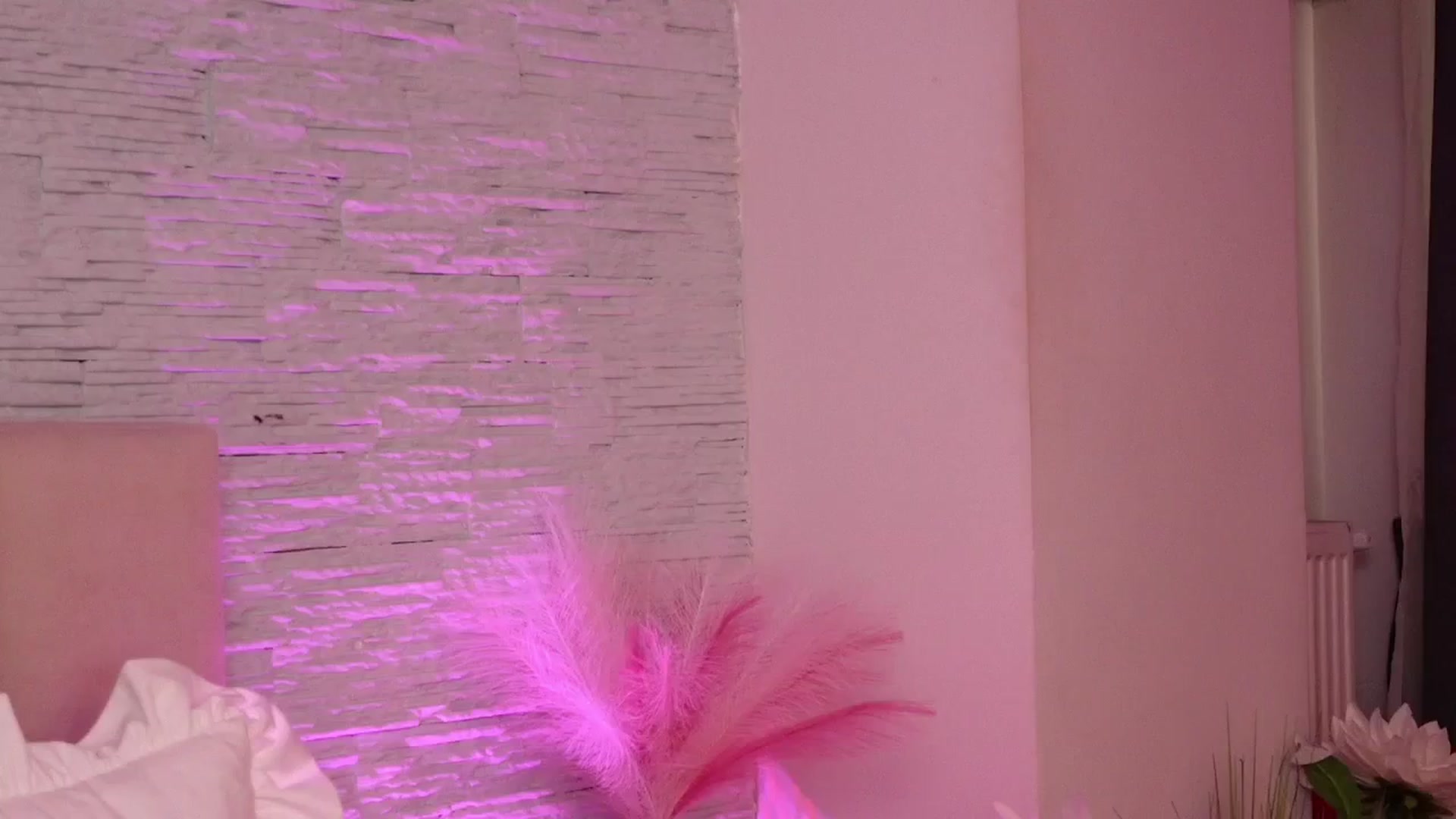 Gallery image thumbnail from RachelS's myfreecams stream on, 05/10/2025, 10:11 image 14 of 20