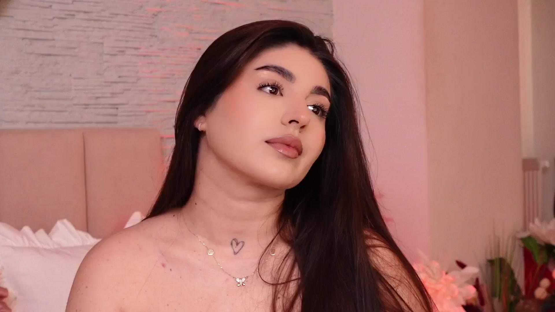 Gallery image thumbnail from RachelS's myfreecams stream on, 05/14/2025, 05:58 image 2 of 20