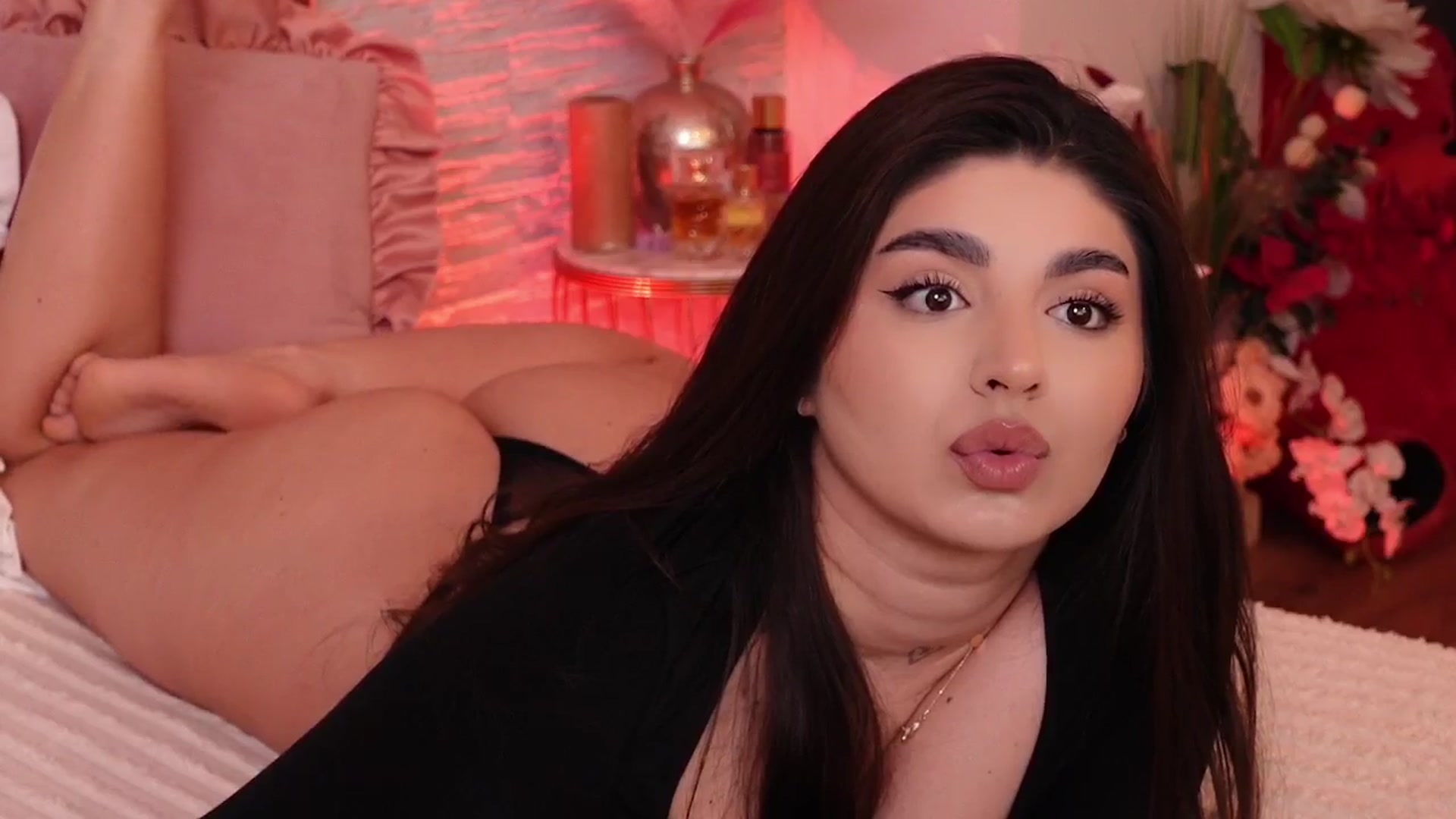 Gallery image thumbnail from RachelS's myfreecams stream on, 05/15/2025, 06:00 image 9 of 20