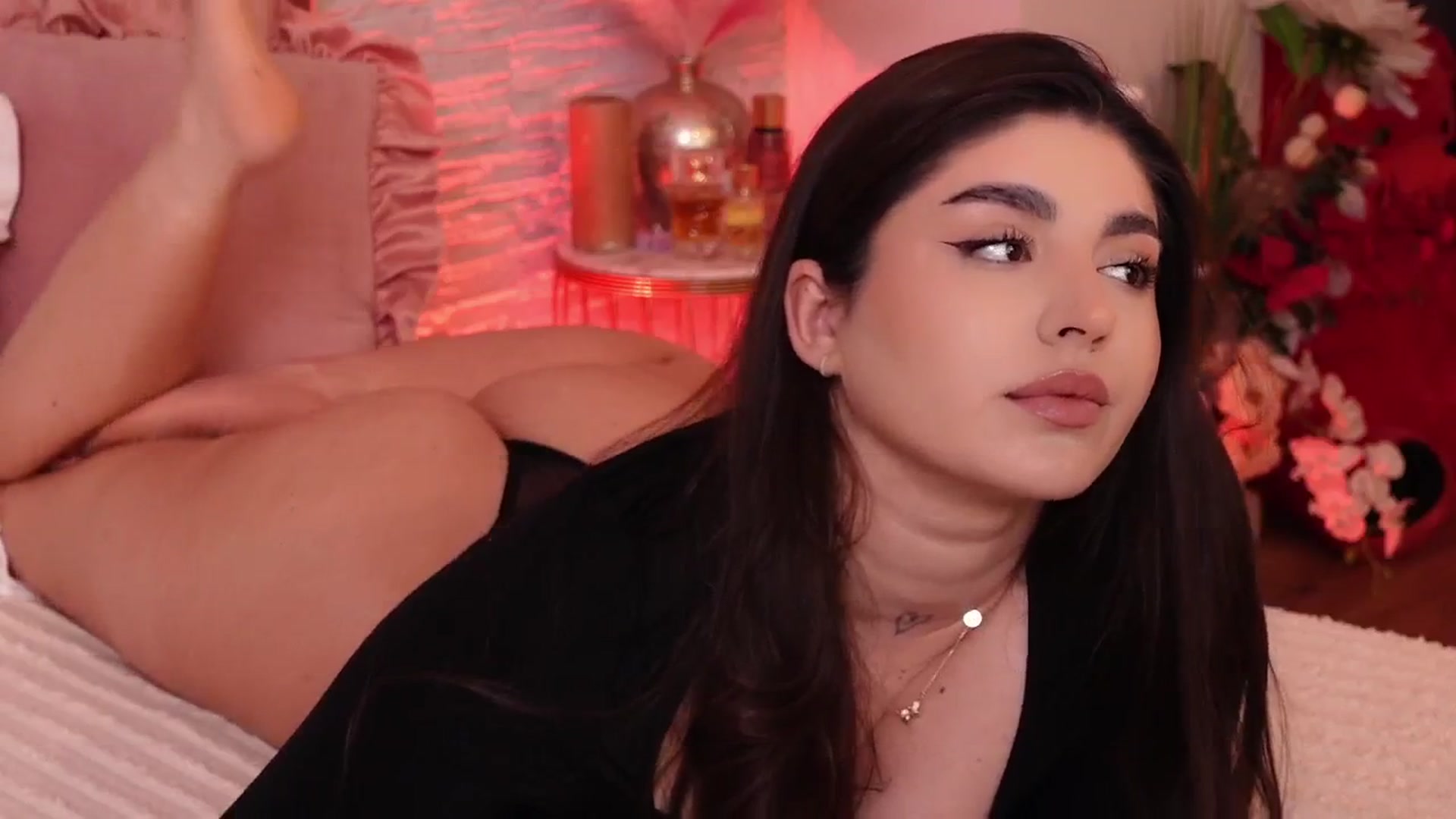 Gallery image thumbnail from RachelS's myfreecams stream on, 05/15/2025, 06:00 image 13 of 20