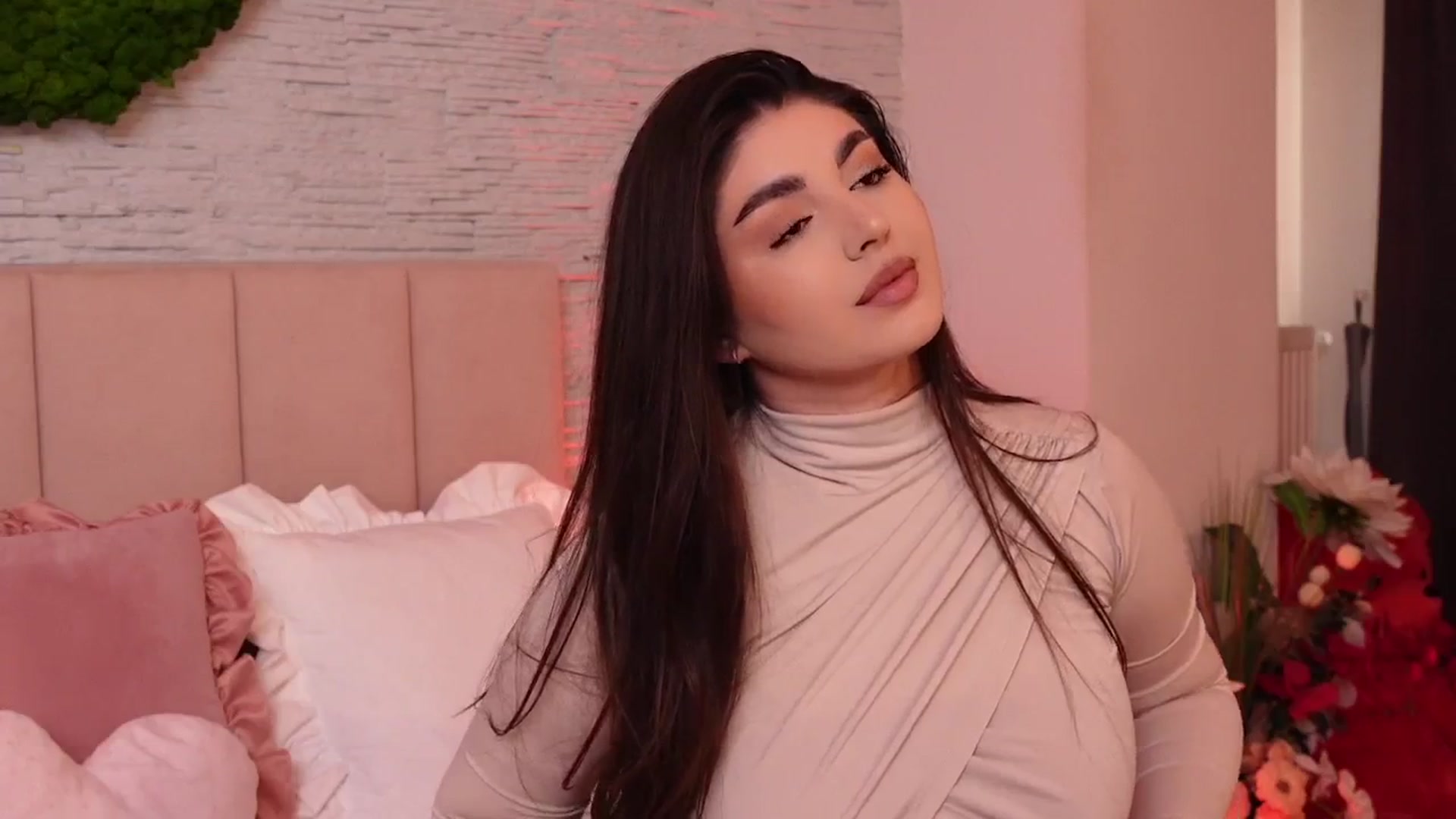 Gallery image thumbnail from RachelS's myfreecams stream on, 05/16/2025, 06:58 image 18 of 20