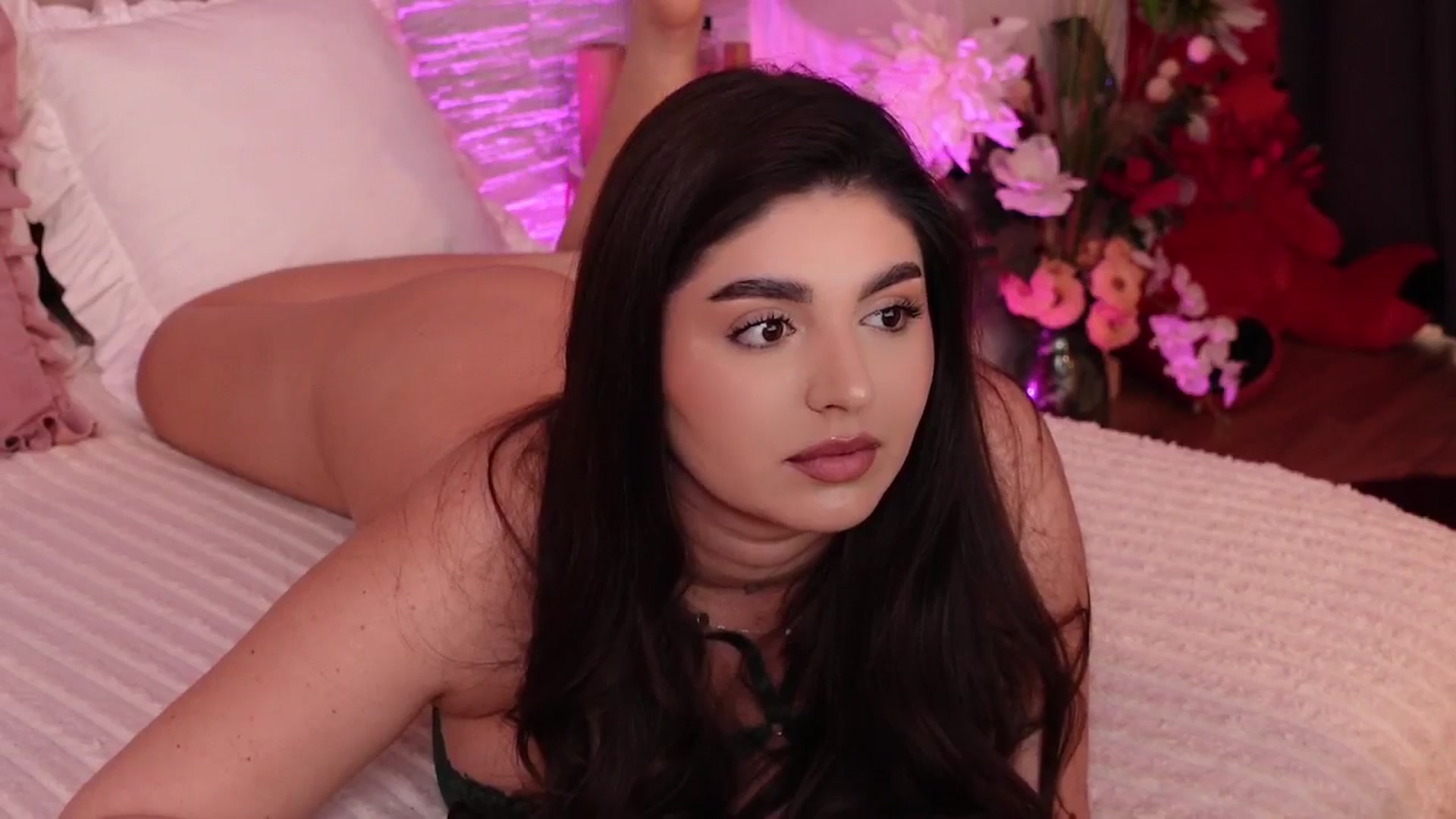 Gallery image thumbnail from RachelS's myfreecams stream on, 05/21/2025, 10:08 image 16 of 20