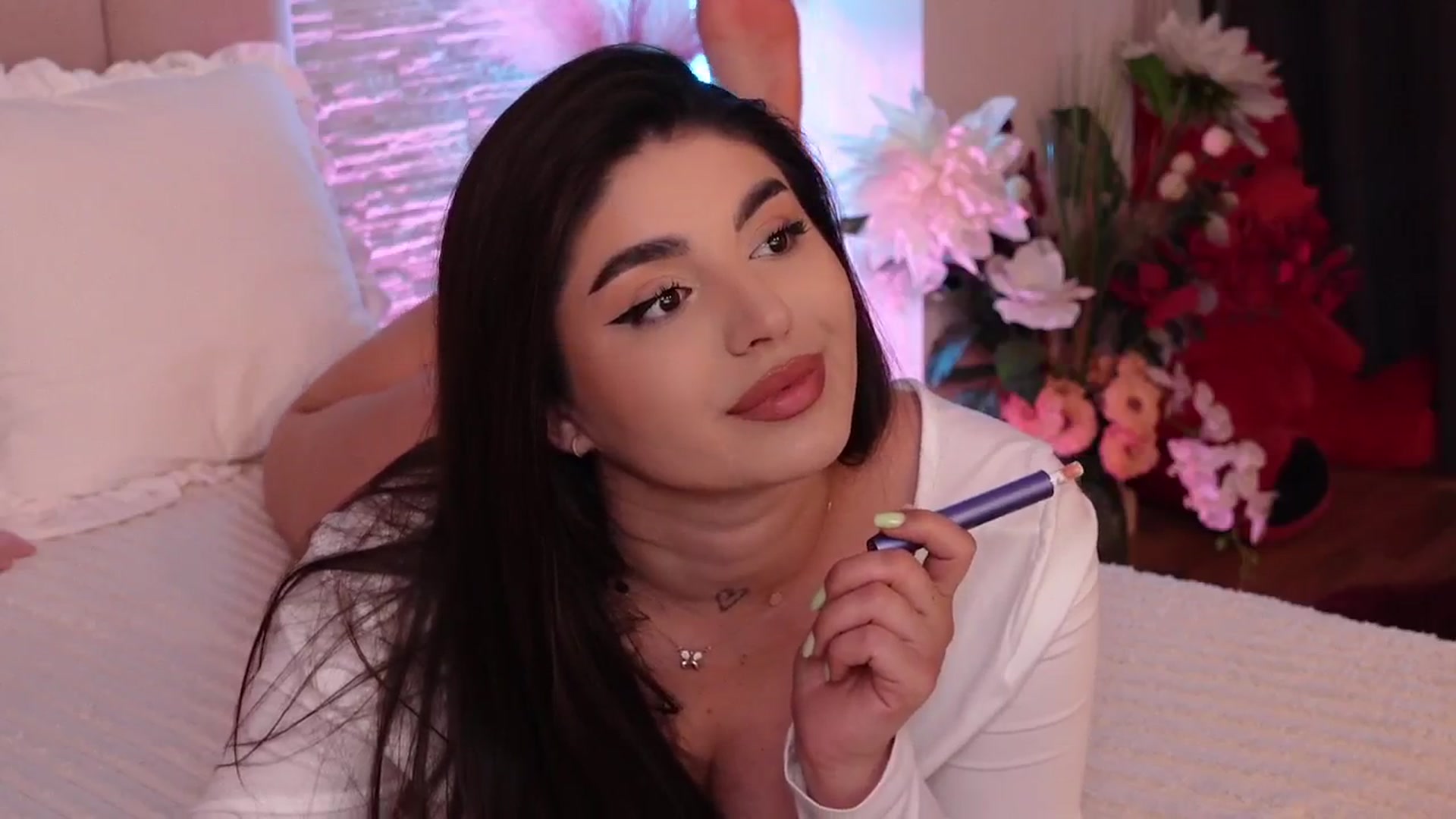Gallery image thumbnail from RachelS's myfreecams stream on, 05/27/2025, 09:48 image 4 of 20