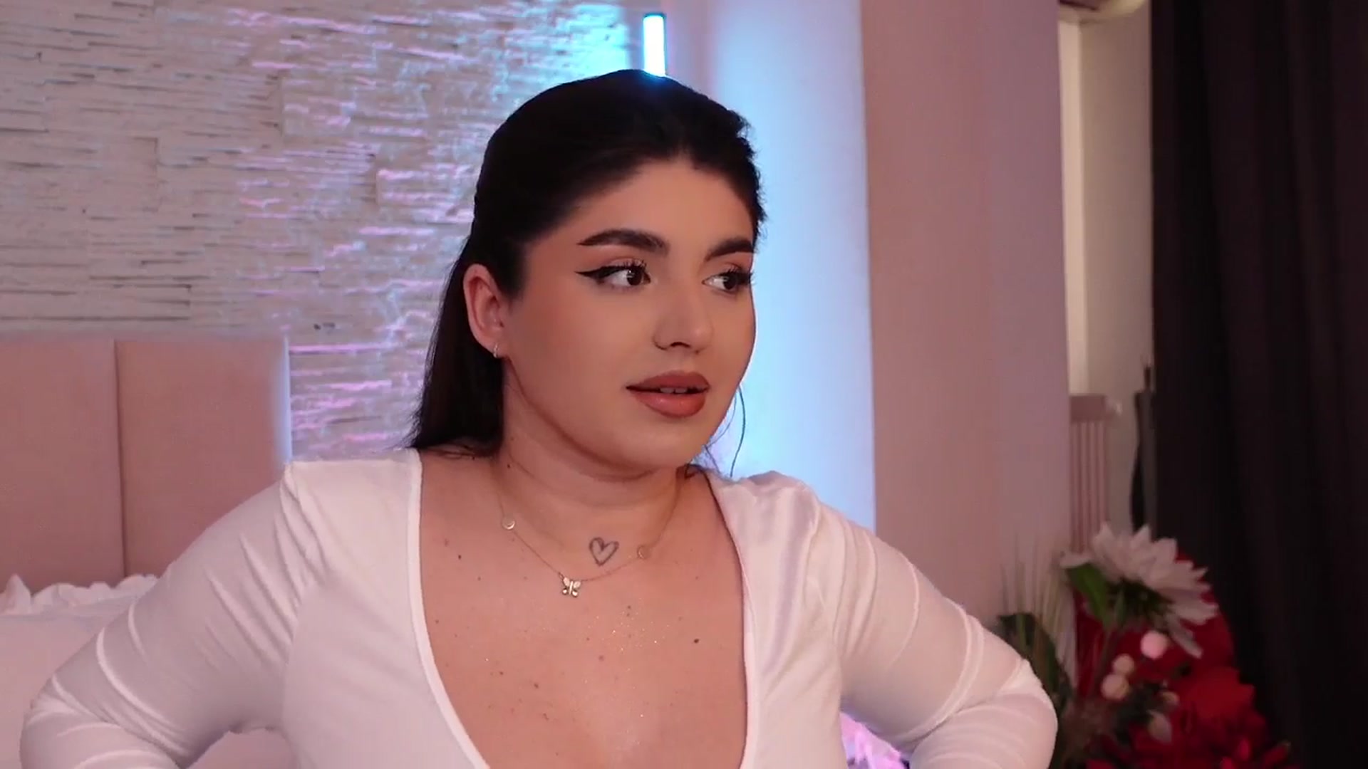 Gallery image thumbnail from RachelS's myfreecams stream on, 05/27/2025, 09:48 image 16 of 20