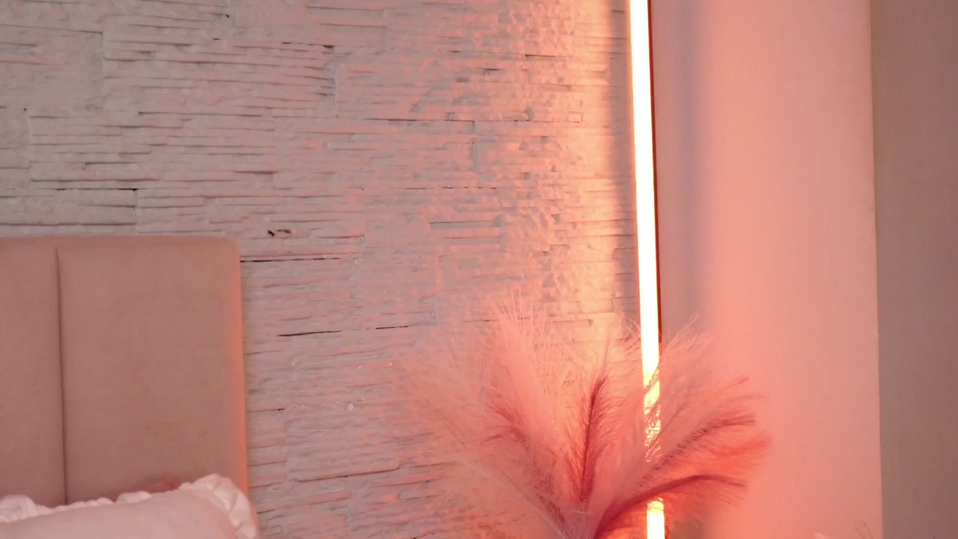 Gallery image thumbnail from RachelS's myfreecams stream on, 06/03/2025, 05:38 image 13 of 20