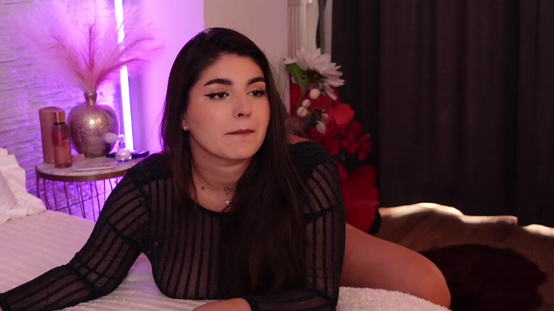 Gallery image thumbnail from RachelS's myfreecams stream on, 06/24/2025, 09:40 image 5 of 20